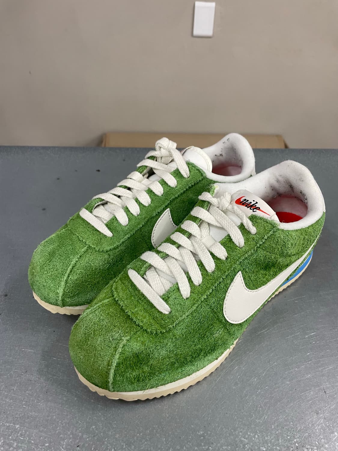 나이키 코르테즈 스웨이드 그린 240 상품이미지2