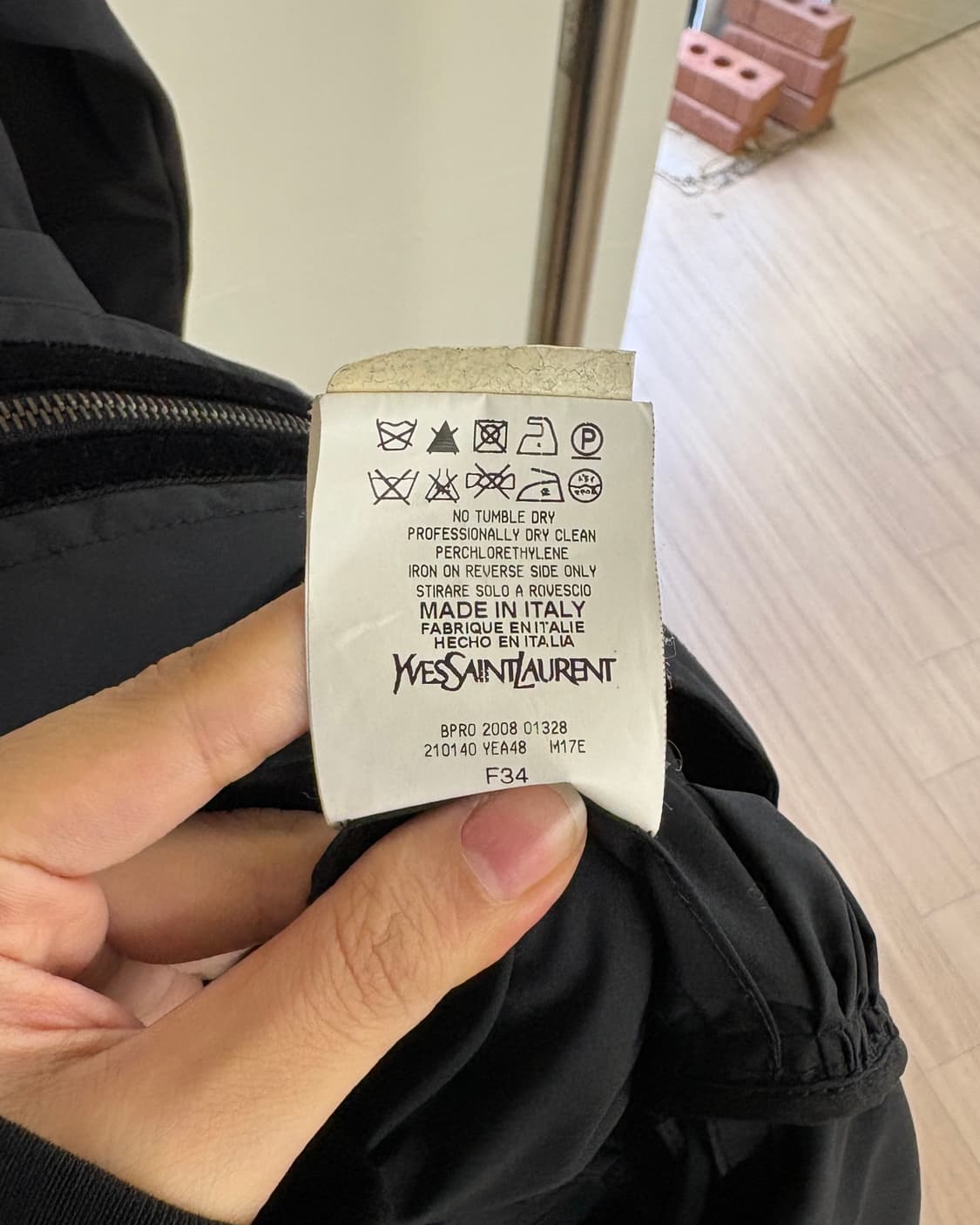 입생로랑 블랙 셔링 후디 롱 자켓 상품이미지9