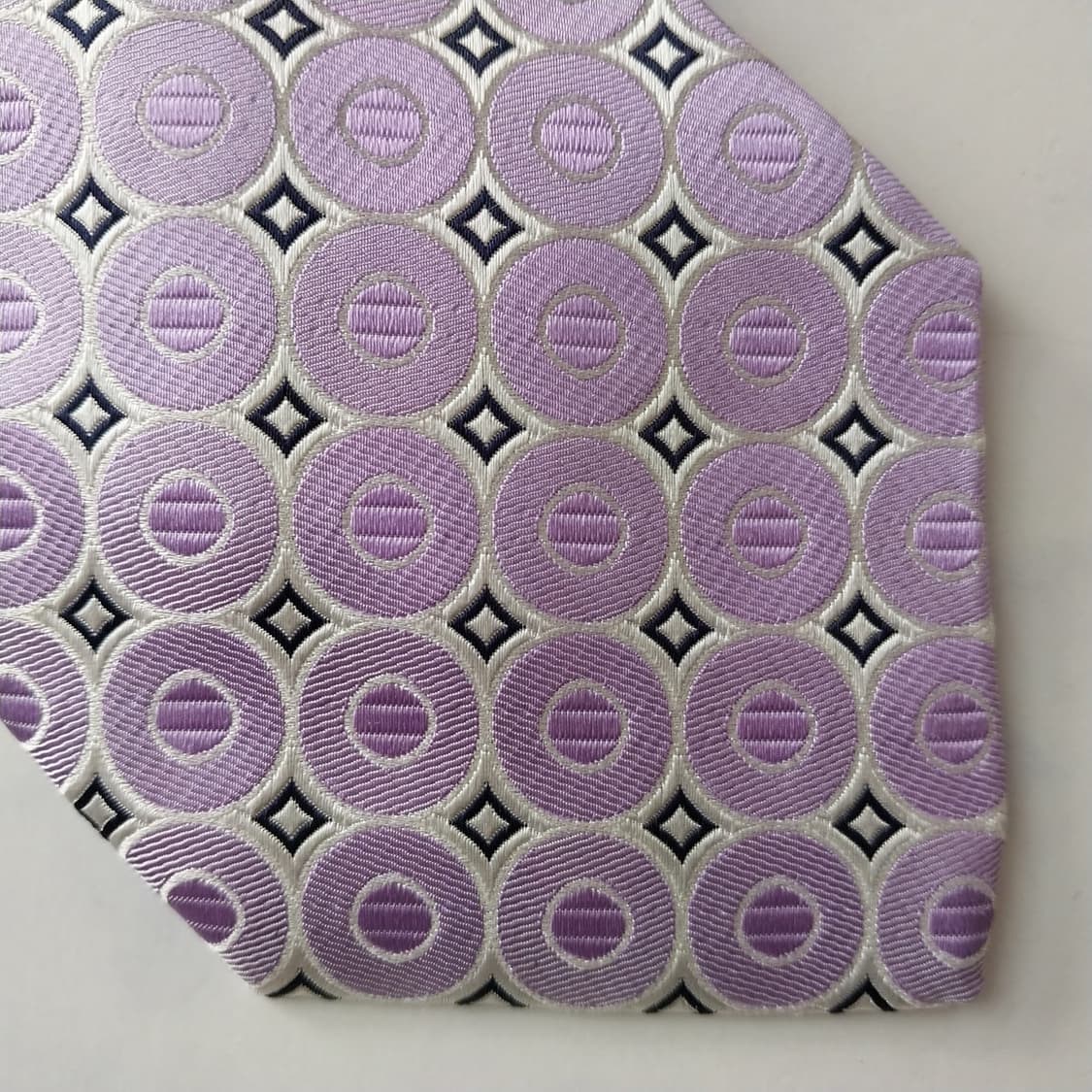 베르사체 실크 연보라 자카드 넥타이 9.1cm A+등급 K1827
 상품이미지7