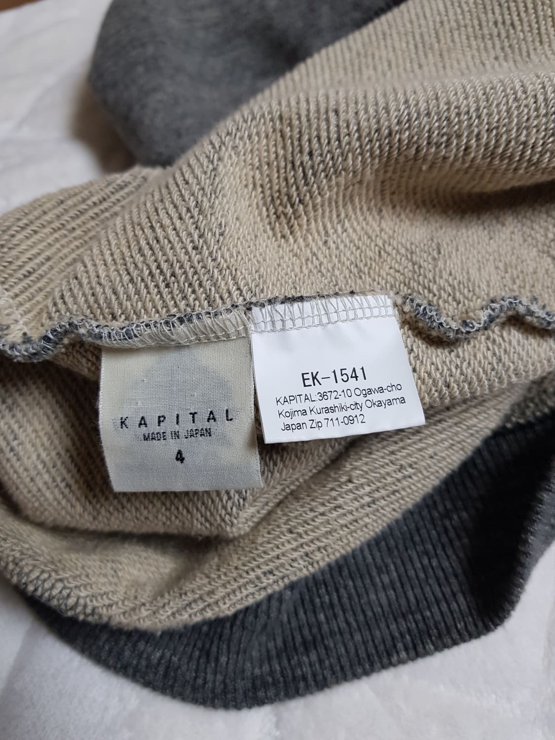 캐피탈 본 맨투맨 티셔츠 그레이 상품이미지6