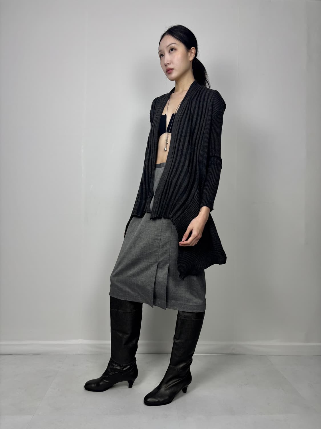 GLOSSY GRAY MIDI SKIRT 상품이미지5