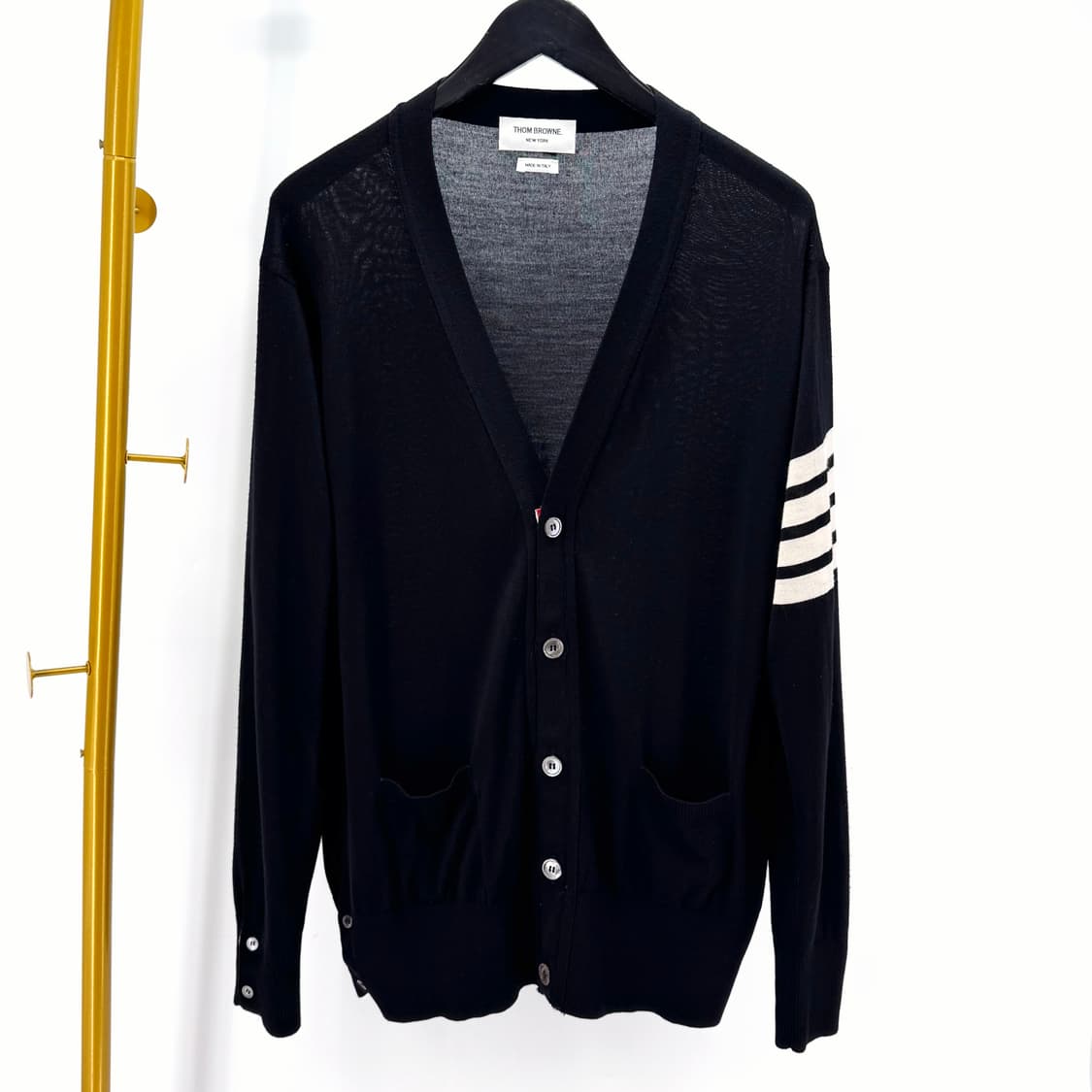 [5사이즈] 톰브라운 사선완장 메리노울 가디건 블랙 (MKC002A) 상품이미지2