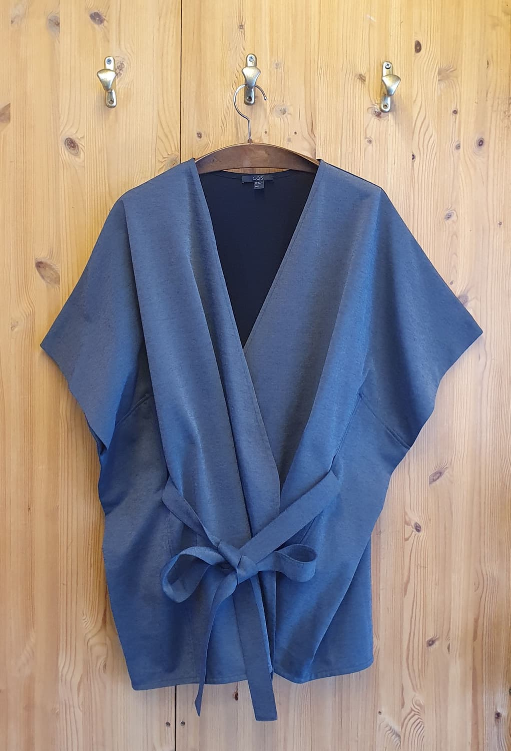 66/77.COS 랩 벨트립 탑  상품이미지2