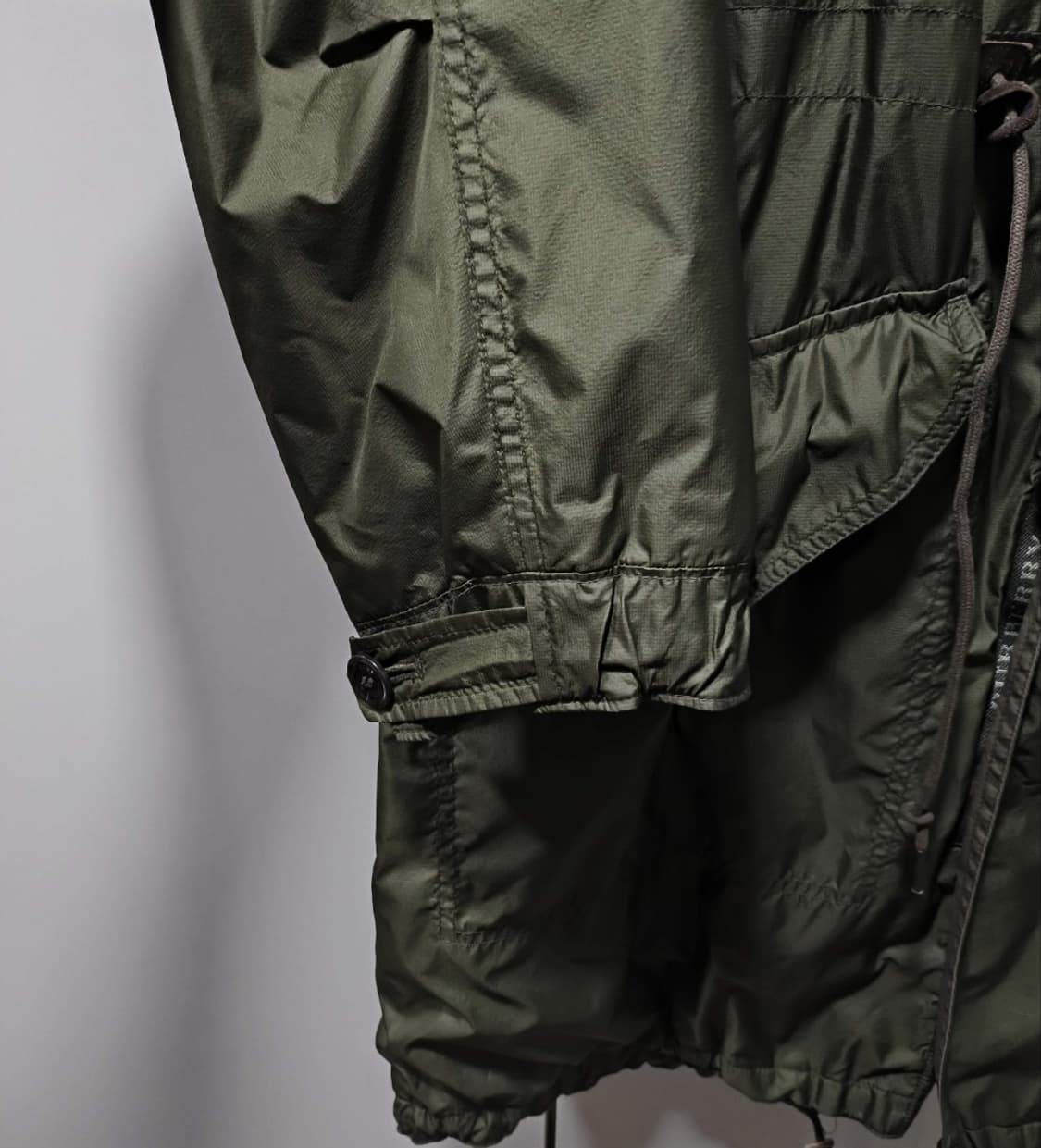 L 버버리 나일론 스트링 후드 야상 모즈코트 카키 상품이미지5