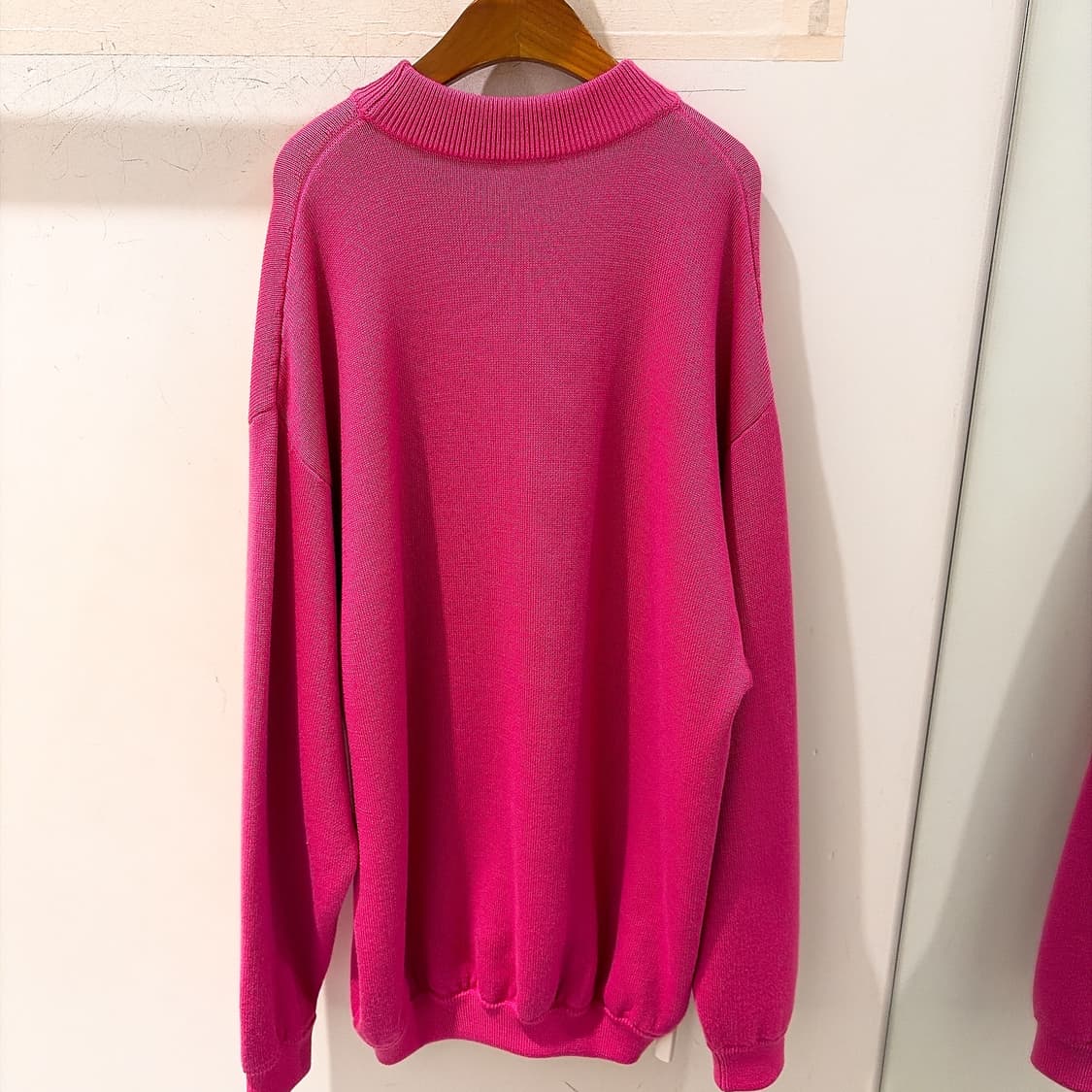 (정품/새상품) VETEMENTS 베트멍 남성 핑크 자수 로고 울 니트 상품이미지3