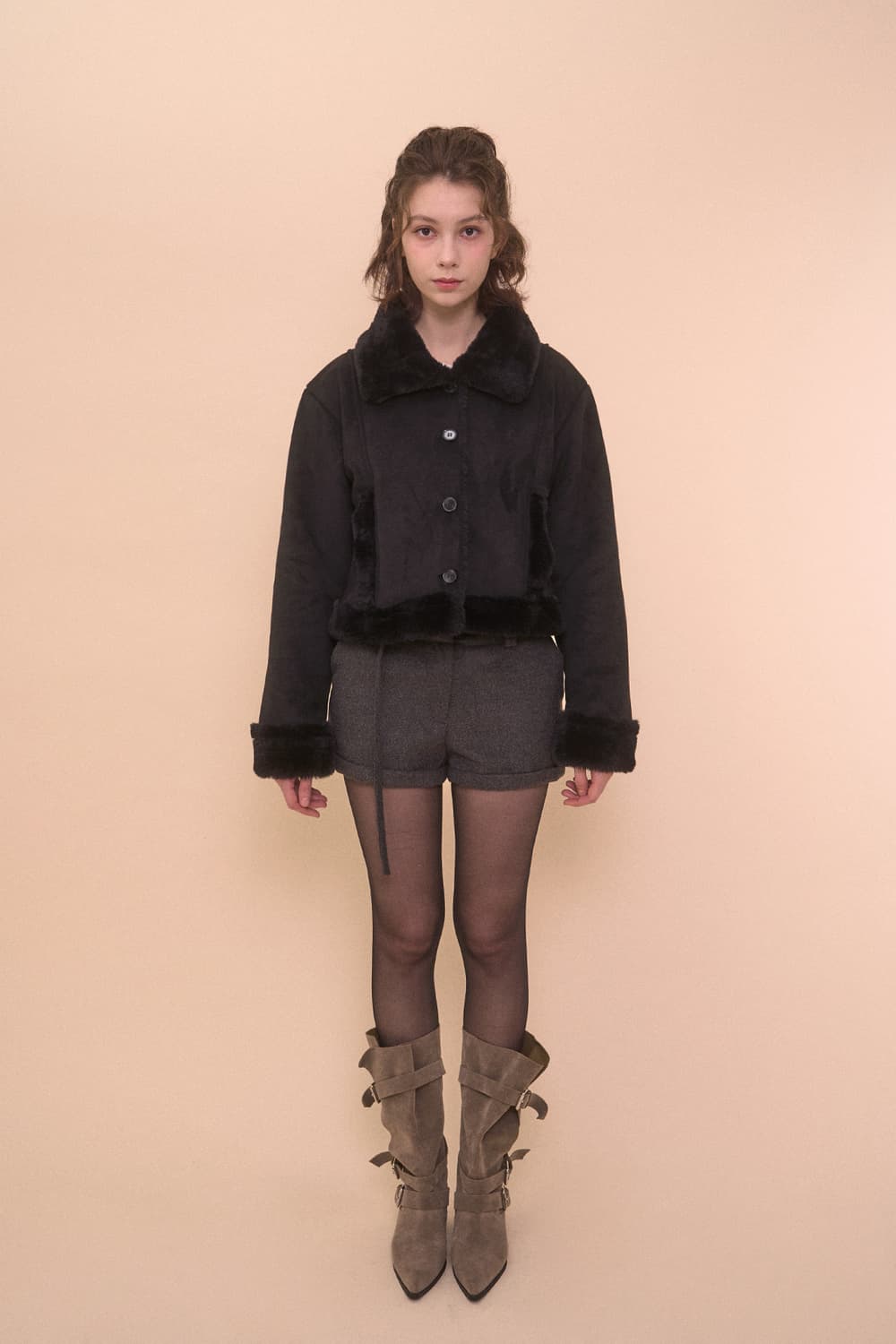 [품절] 벨리아르 버니 셔링 코트 무스탕 블랙 상품이미지4