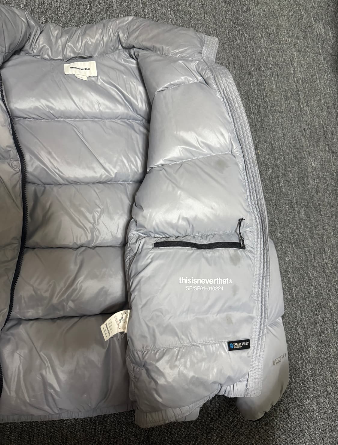 디스이스네버댓 퍼텍스 패딩 실버 상품이미지3