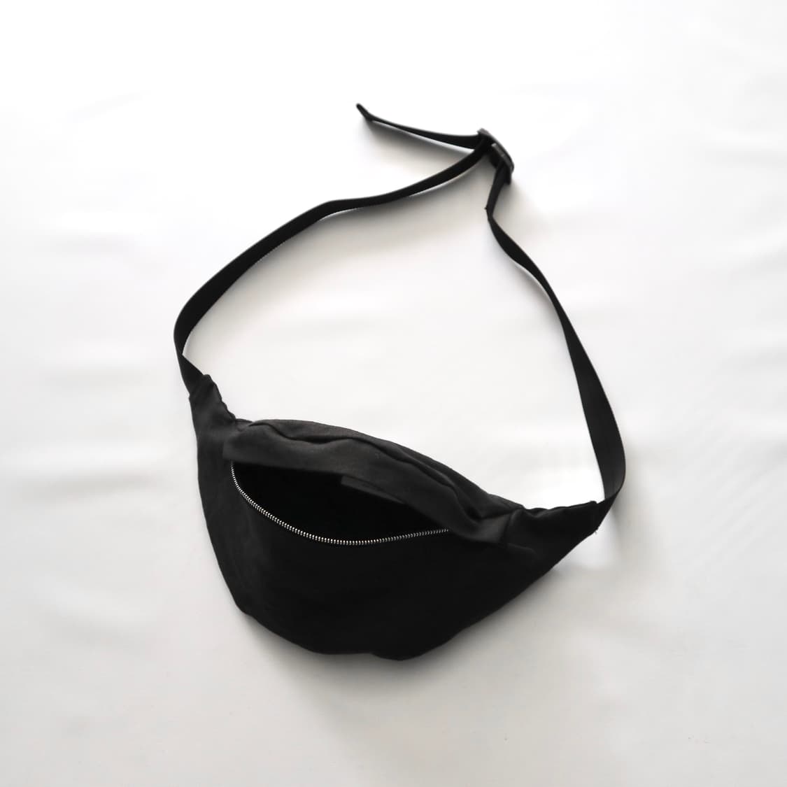 스틸바이핸드 STILL BY HAND WAIST BAG (잉크 블랙) 상품이미지3