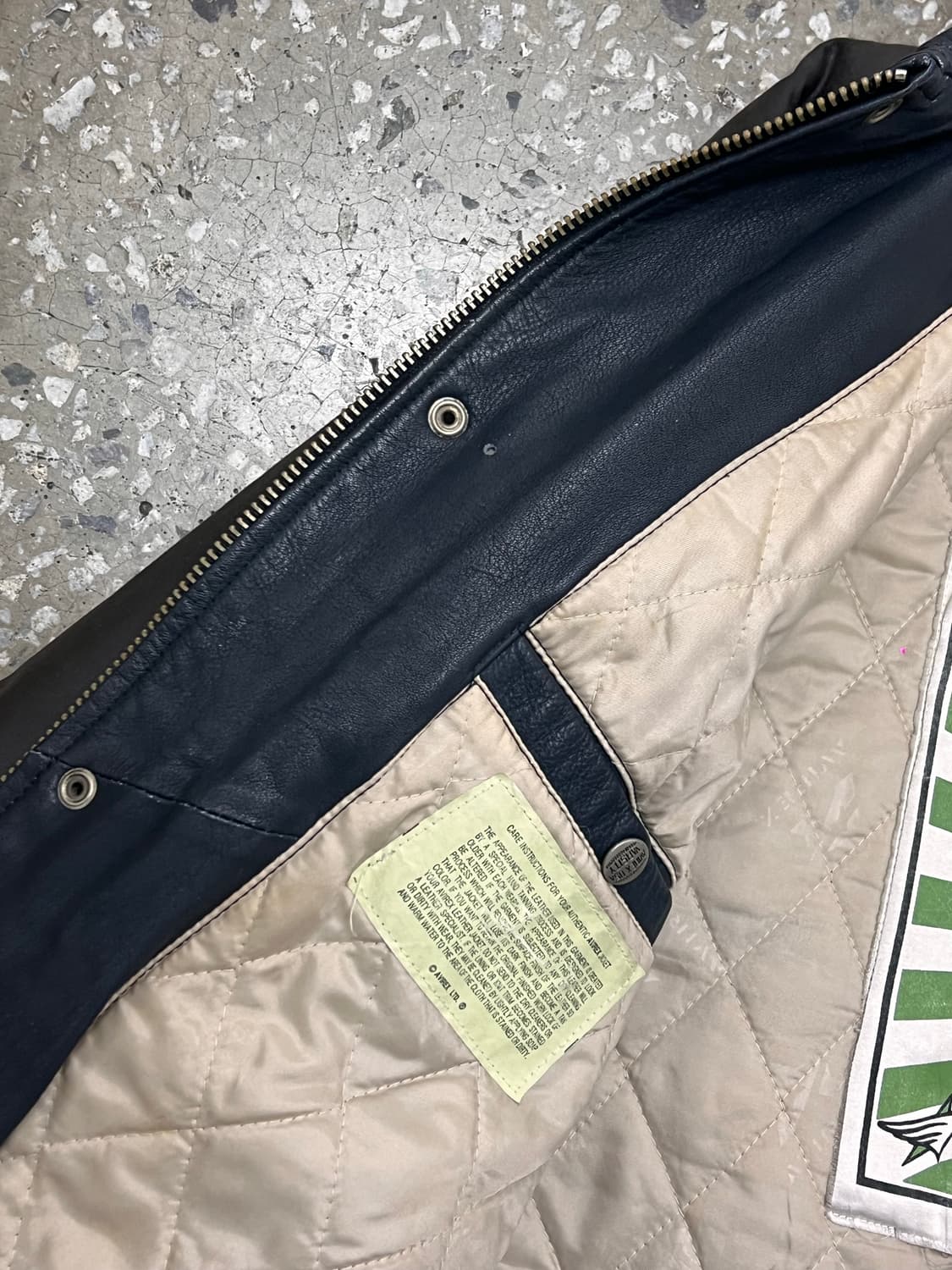 Avirex Wolf Cowhide Varsity Jacket  상품이미지9