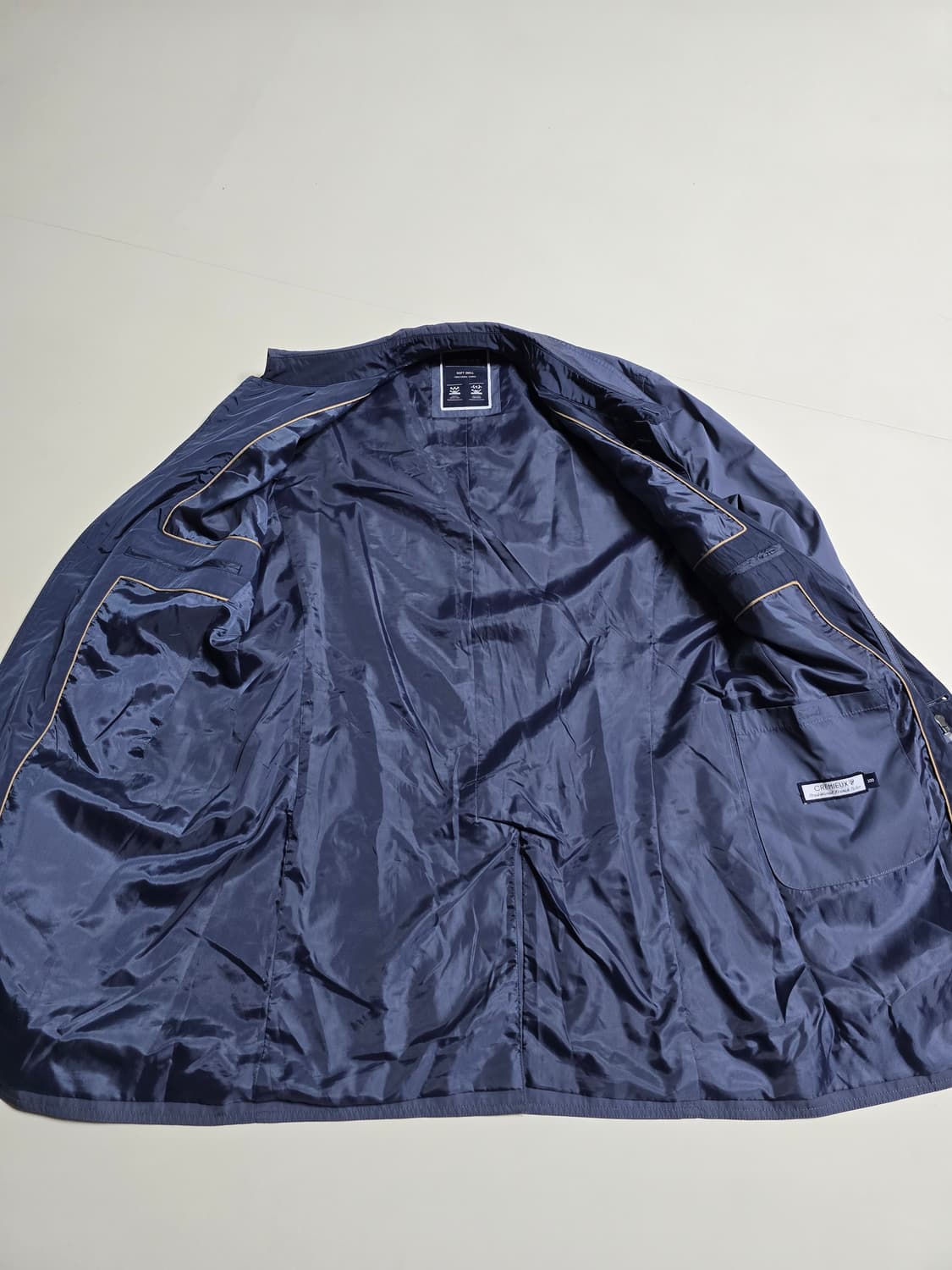 크레뮤(CREMIEUX) 남자 바람막이 코트 100 상품이미지4