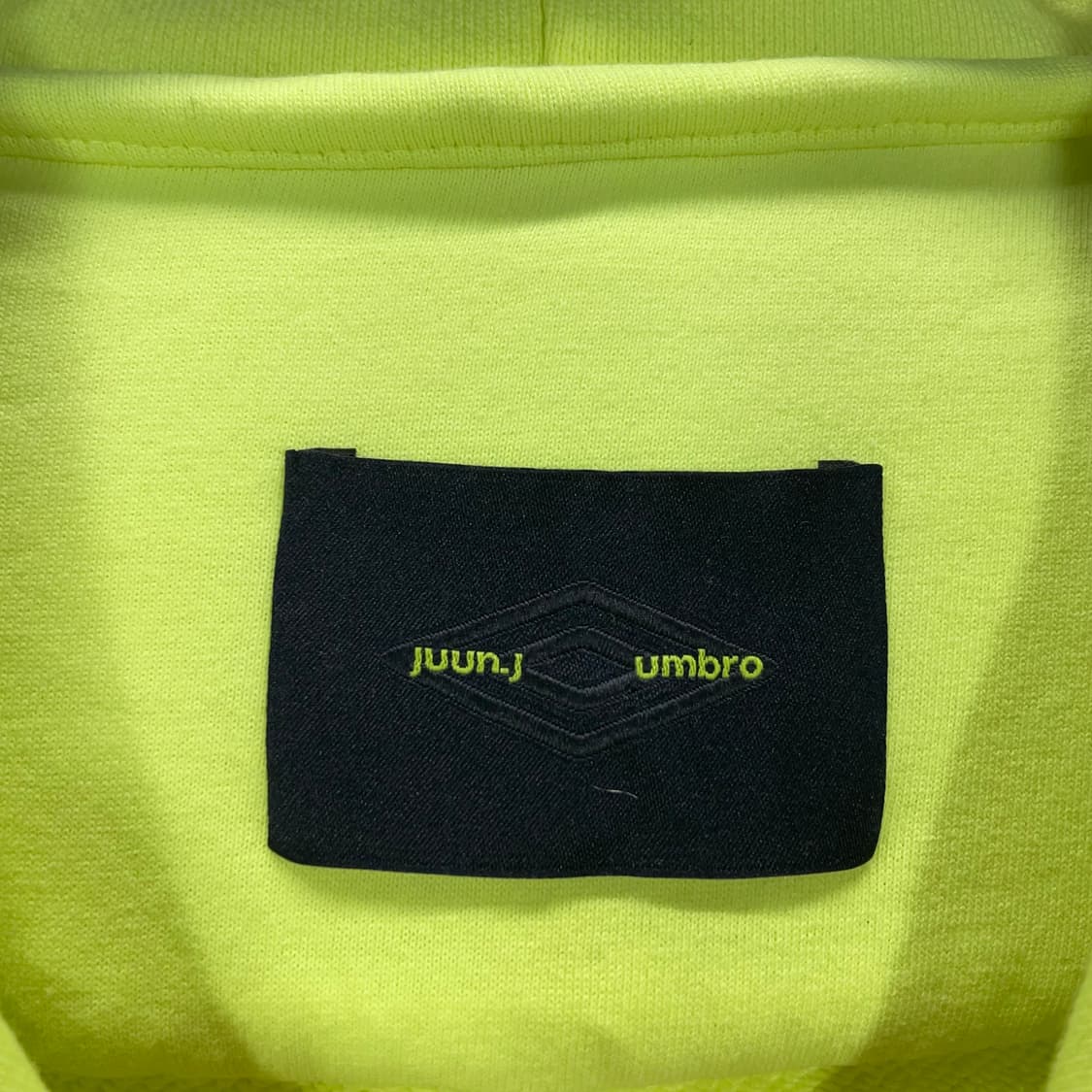 Juun.J 준지 x 엄브로 백로고 후드티 상품이미지7