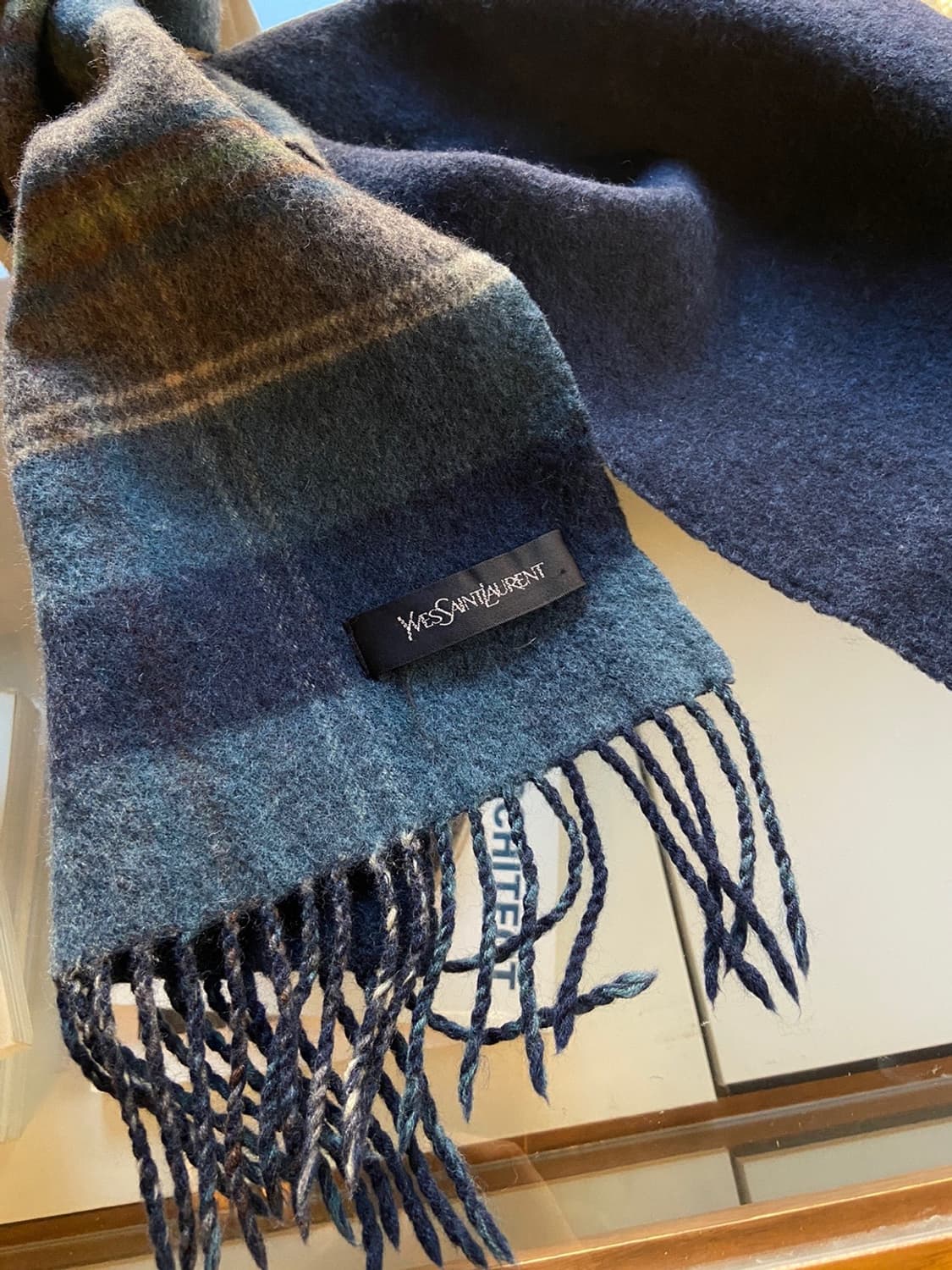 이브생로랑 투페이스 머플러 상품이미지3