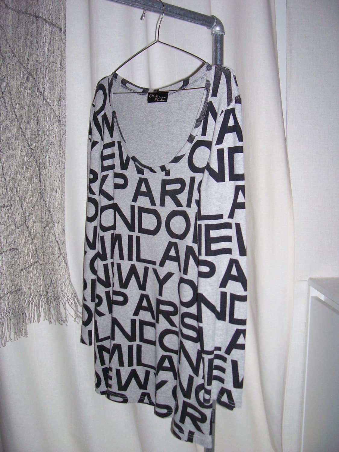 31 grey printing one-piece 상품이미지1