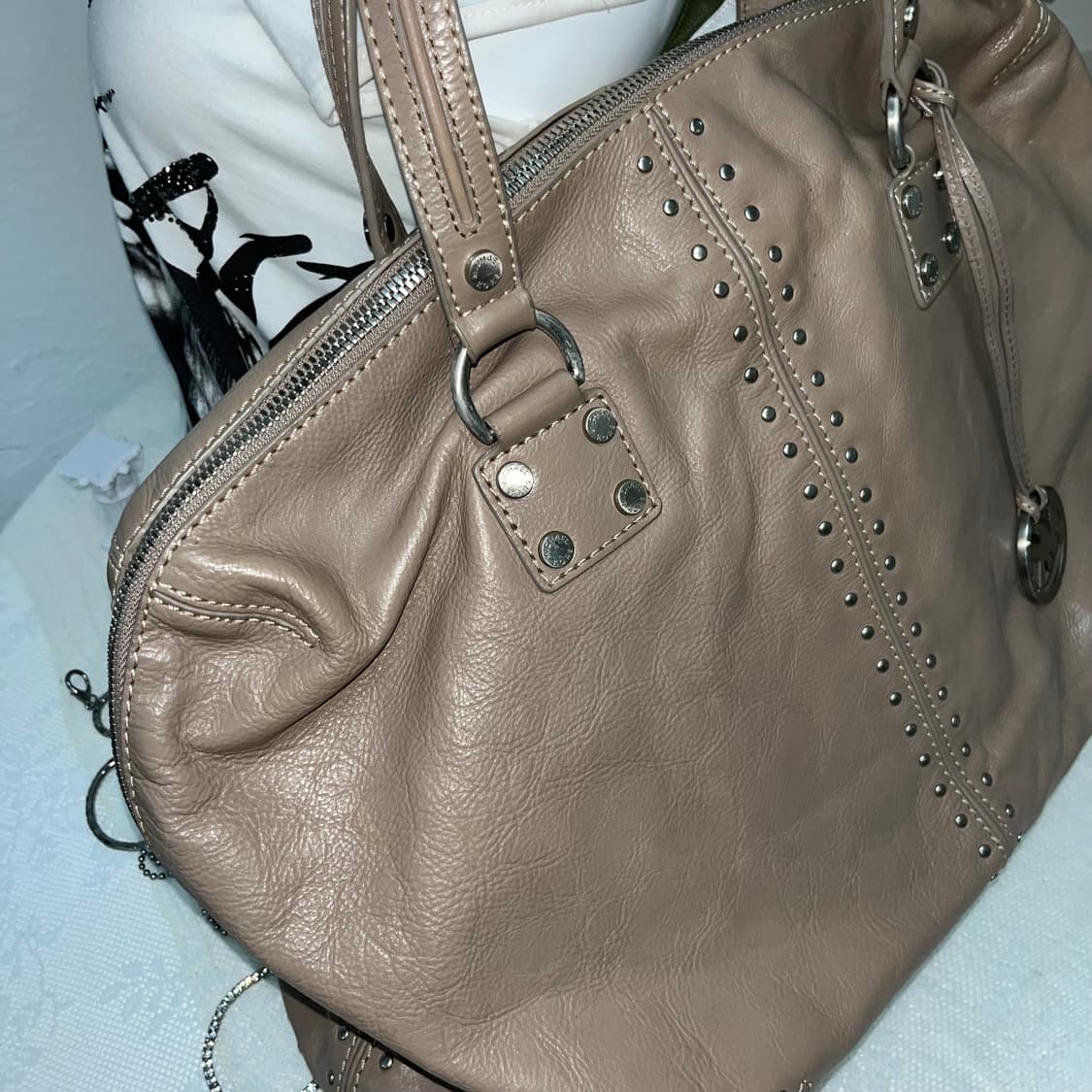 Michael kors 베이지 스터드백 상품이미지2