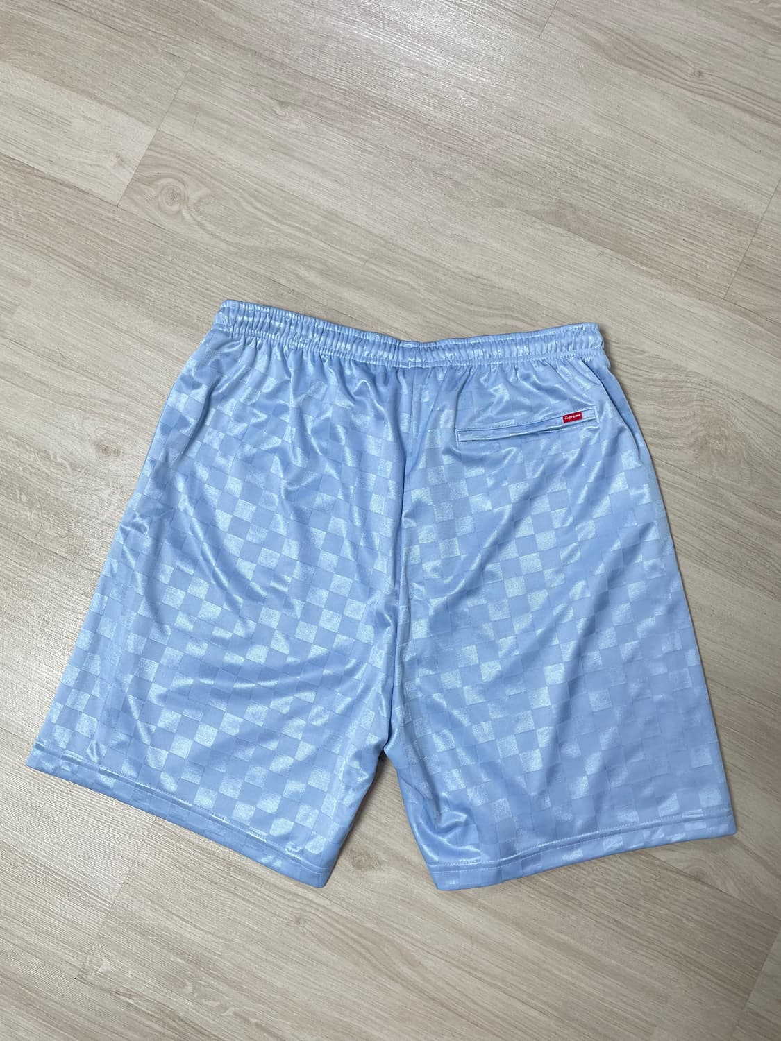 슈프림 x 엄브로 사커 쇼츠 반바지 라이트 블루 컬러 상품이미지4