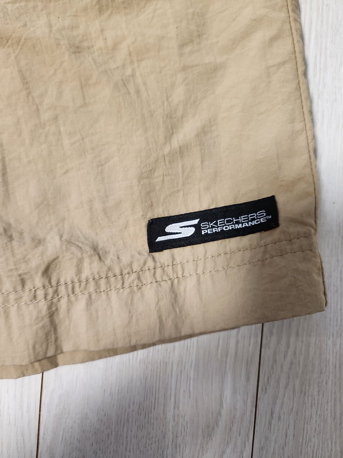 스케쳐스 퍼포먼스 베이지색 밴딩 반바지 사이즈32 L

사용감 좀 많아서 상품이미지4