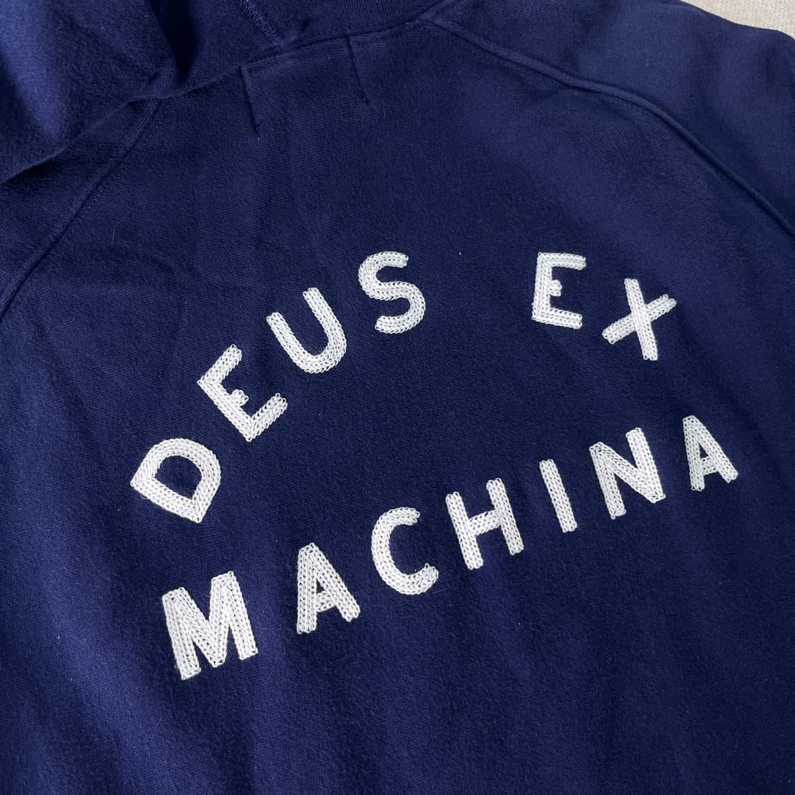 100 데우스 엑스 마키나 자수 후드티 상품이미지5