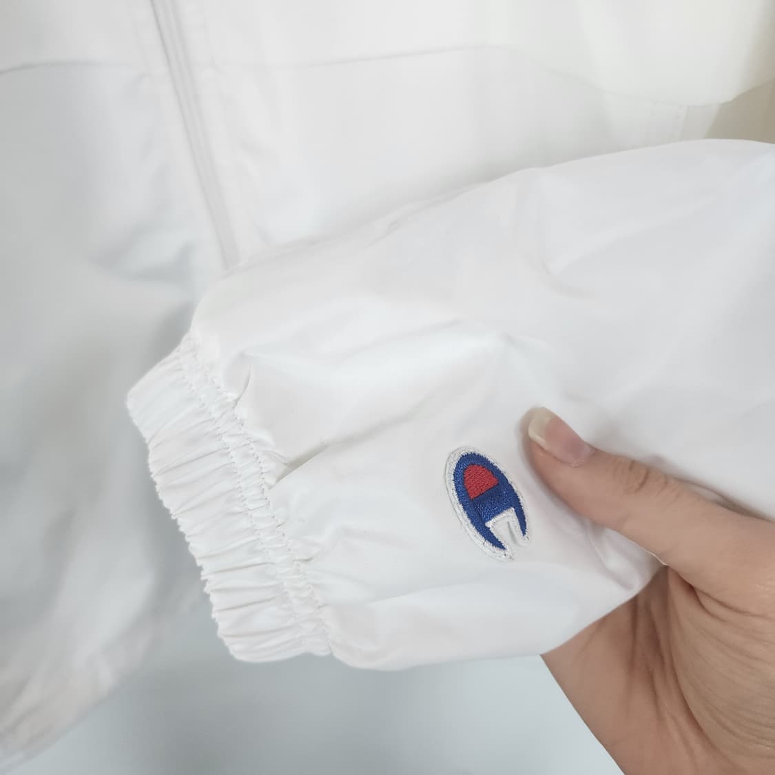 챔피온 화이트 후드 바람막이 상품이미지4