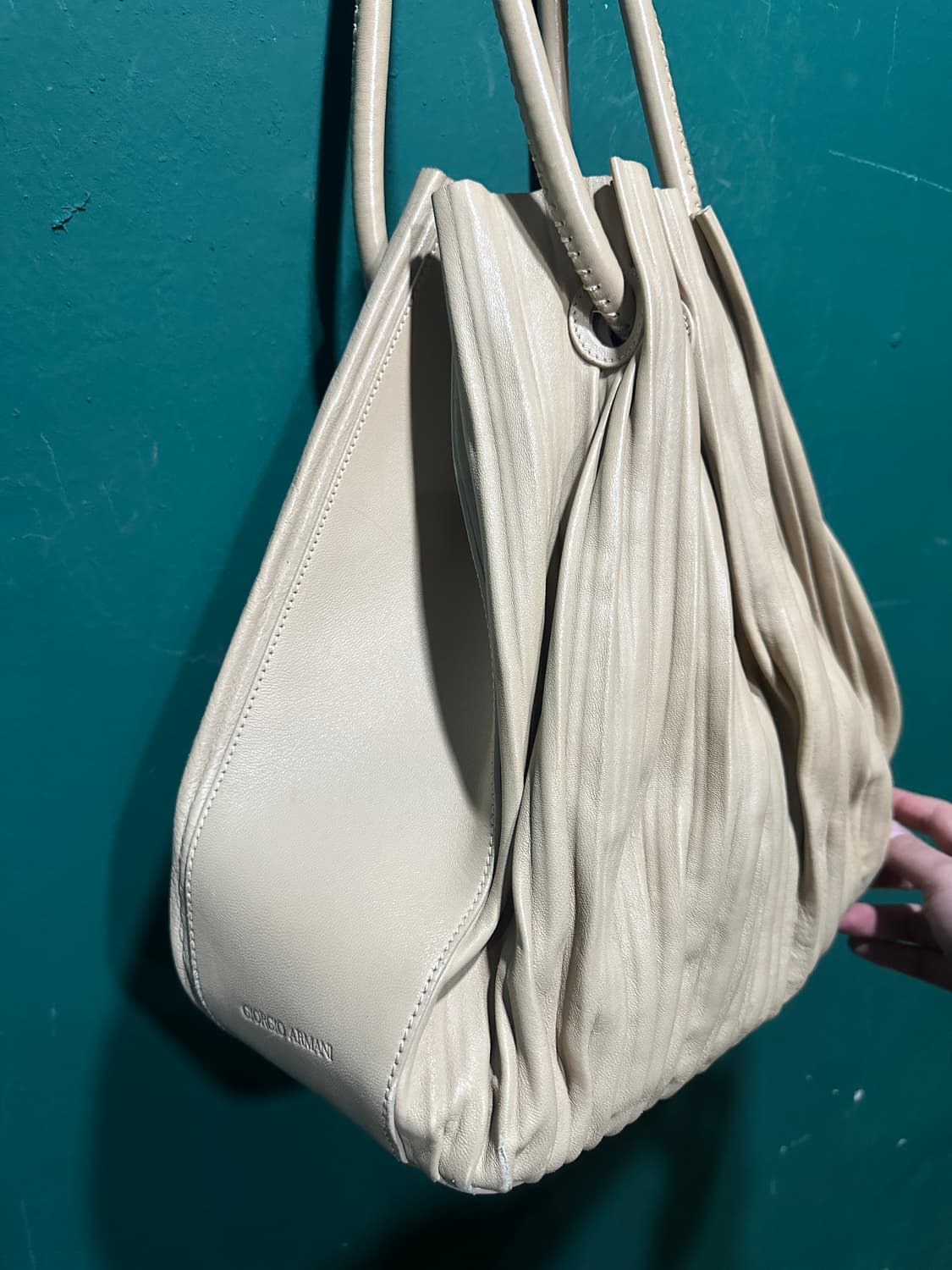 조르지오알마니 양가죽 플리츠 숄더백 상품이미지3