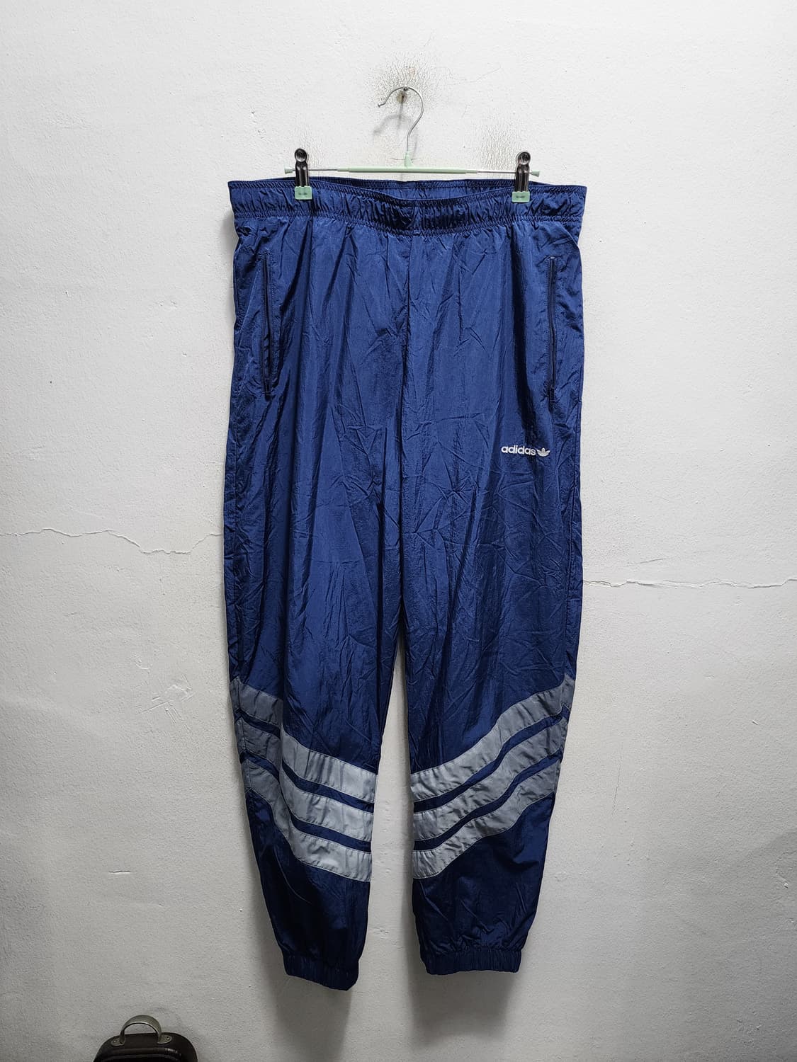 아디다스 네이비 올드스쿨 트레이닝 팬츠 상품이미지1
