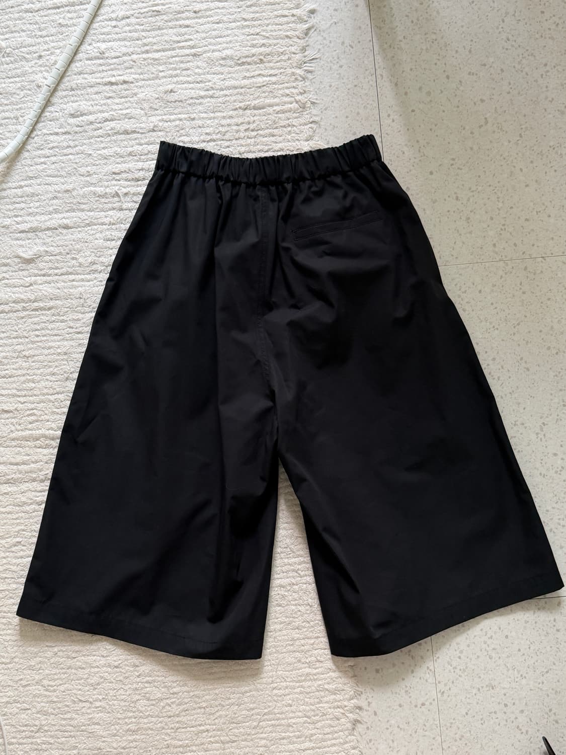 아모멘토 26SS Two Tuck Wide Shorts 상품이미지3