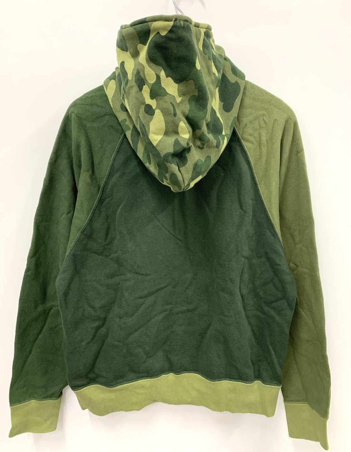 베이프 컬러 카모 릴렉스드 핏 풀 집 후드 상품이미지6