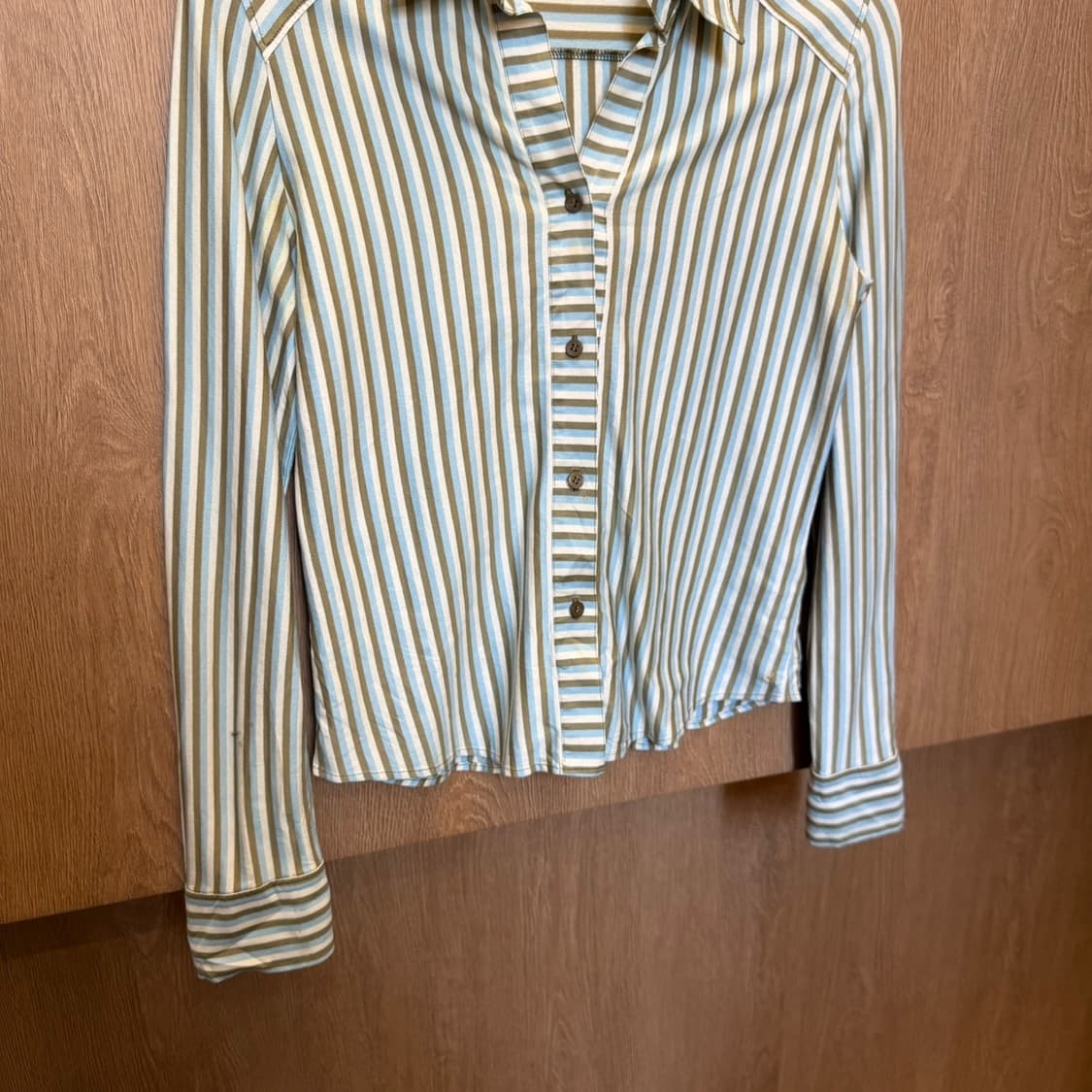 빈티지 코튼 크롭 셔츠 배색 스트라이프 패턴 디테일 브라운 블루 상품이미지4