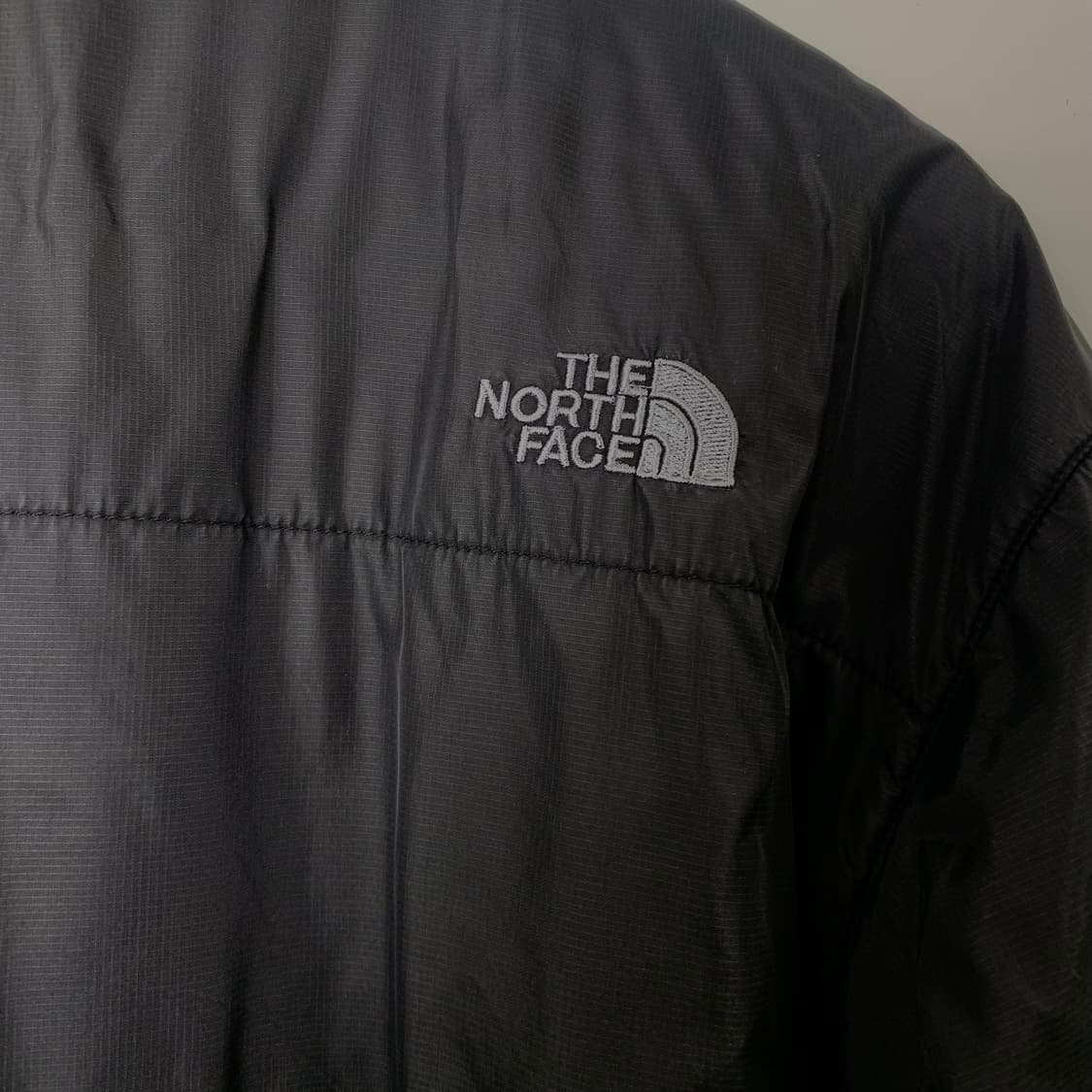 노스페이스 블랙 경량 패딩 상품이미지5