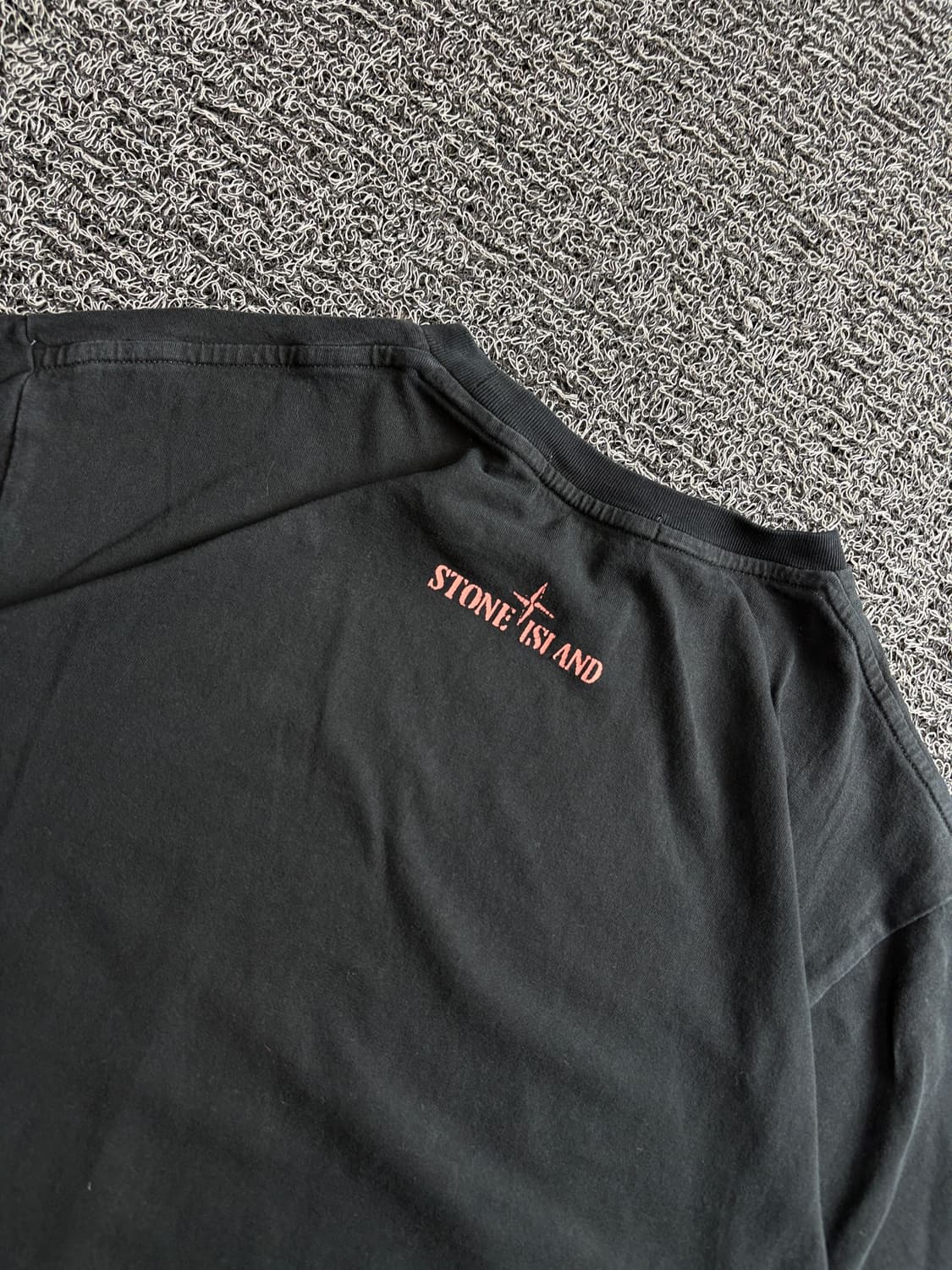 스톤아일랜드 지오메트릭 로고 프린트 반팔티 4123 상품이미지6