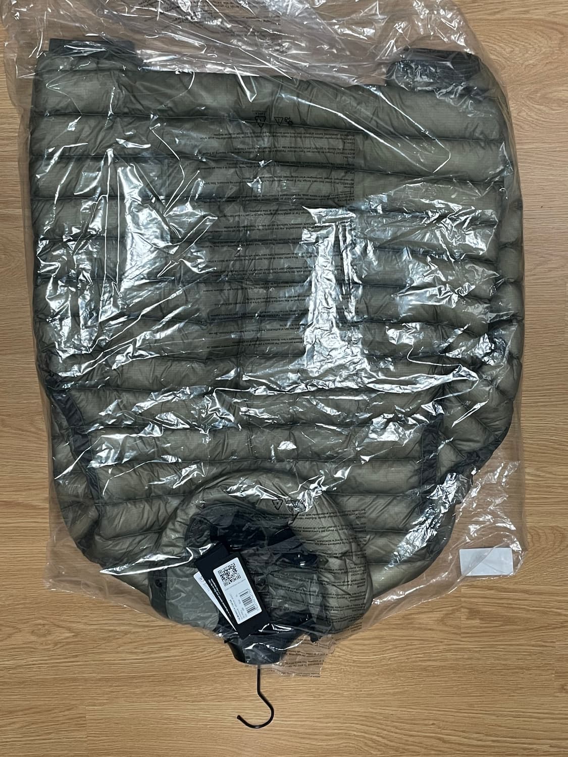 (새상품) C.P. 컴퍼니 미디움 다운 자켓 펀가이 XL 상품이미지2