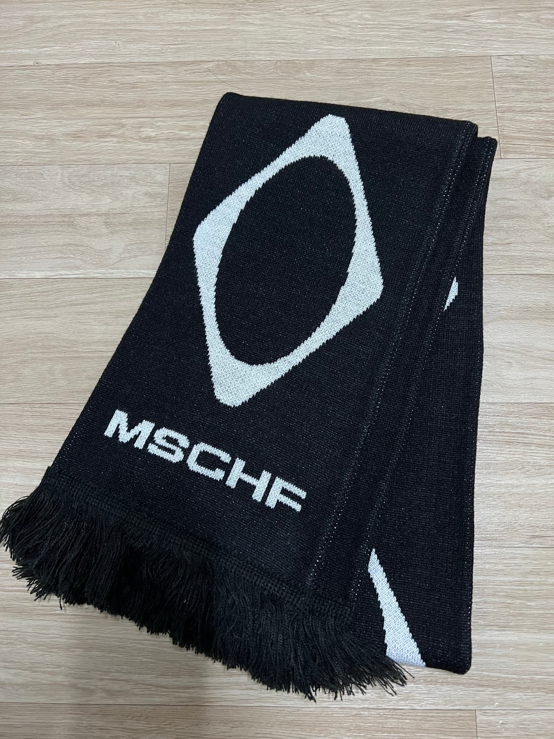 [MSCHF]미스치프 롬버스 스타디움 블랙 머플러 상품이미지2