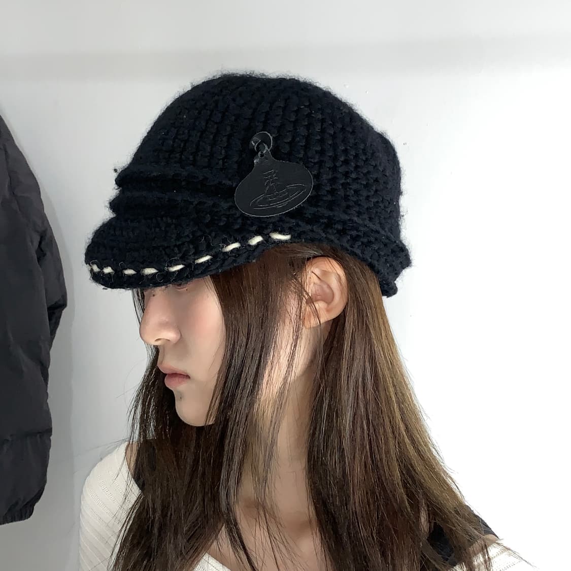 비비안웨스트우드 ORB 레더 장식 니트 캡 상품이미지4