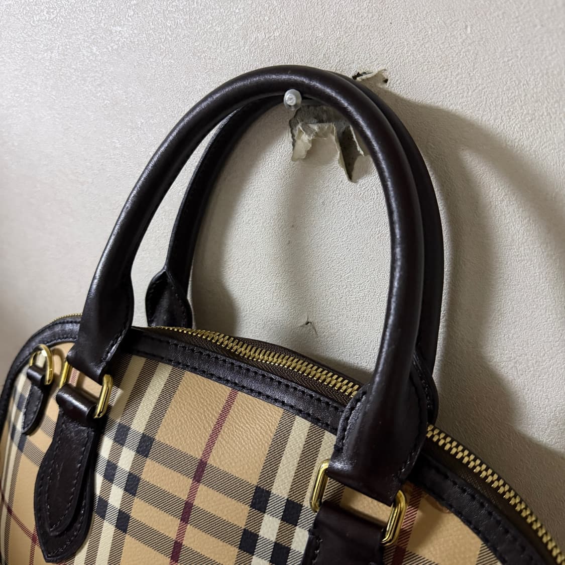 버버리 헤이마켓 노바체크 토트백 3856900  상품이미지5