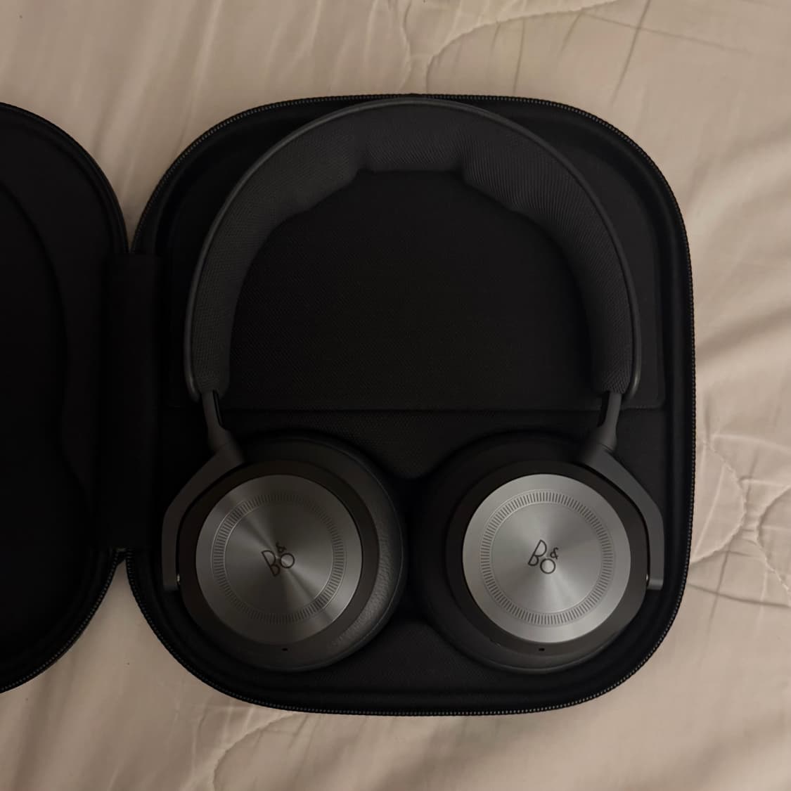 뱅앤올룹슨 Beoplay HX 상품이미지2