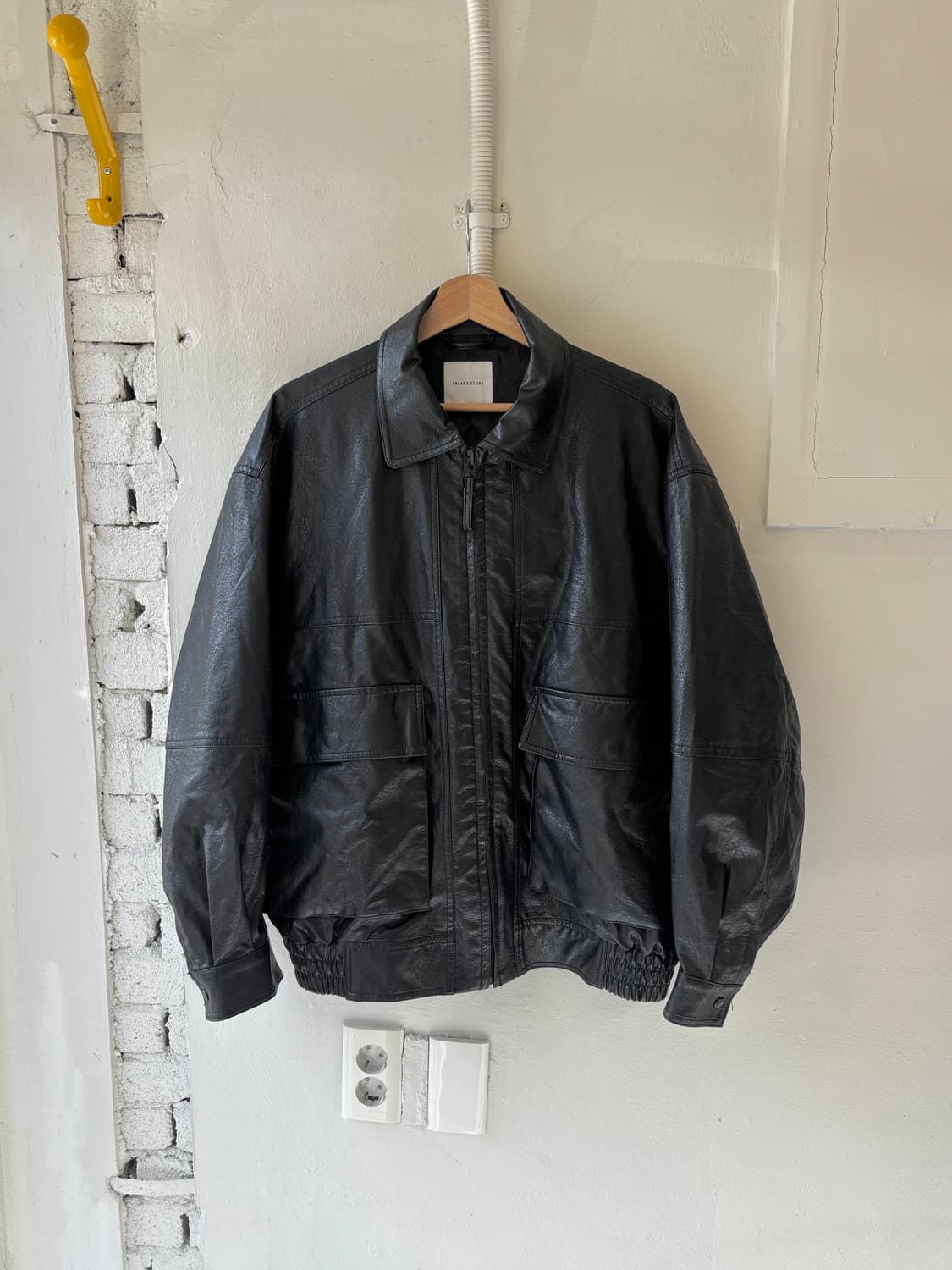 프릭스스토어 레더 블루종 자켓 상품이미지1