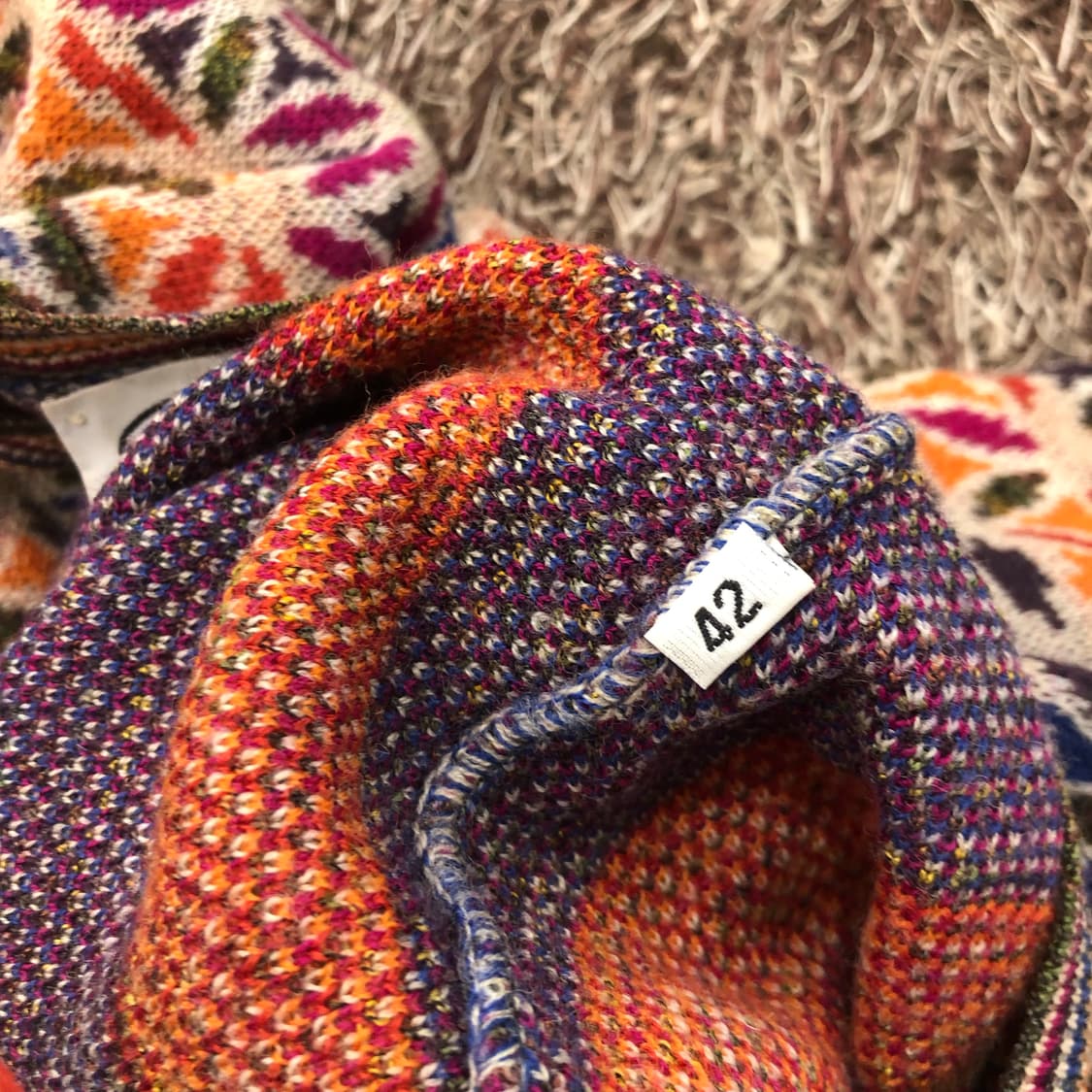 미쏘니 울 멀티컬러 패턴 니트 상품이미지4