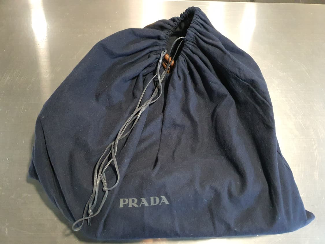 프라다 가죽 도트백 상품이미지8