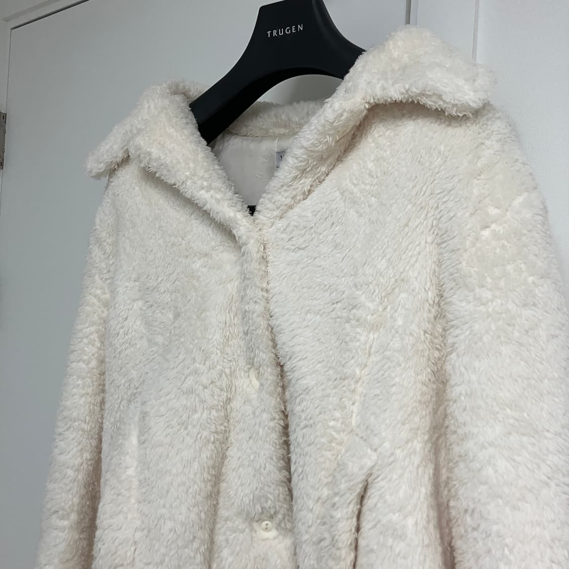 나이엔 플라워 프릴 에코 퍼 코트 상품이미지5