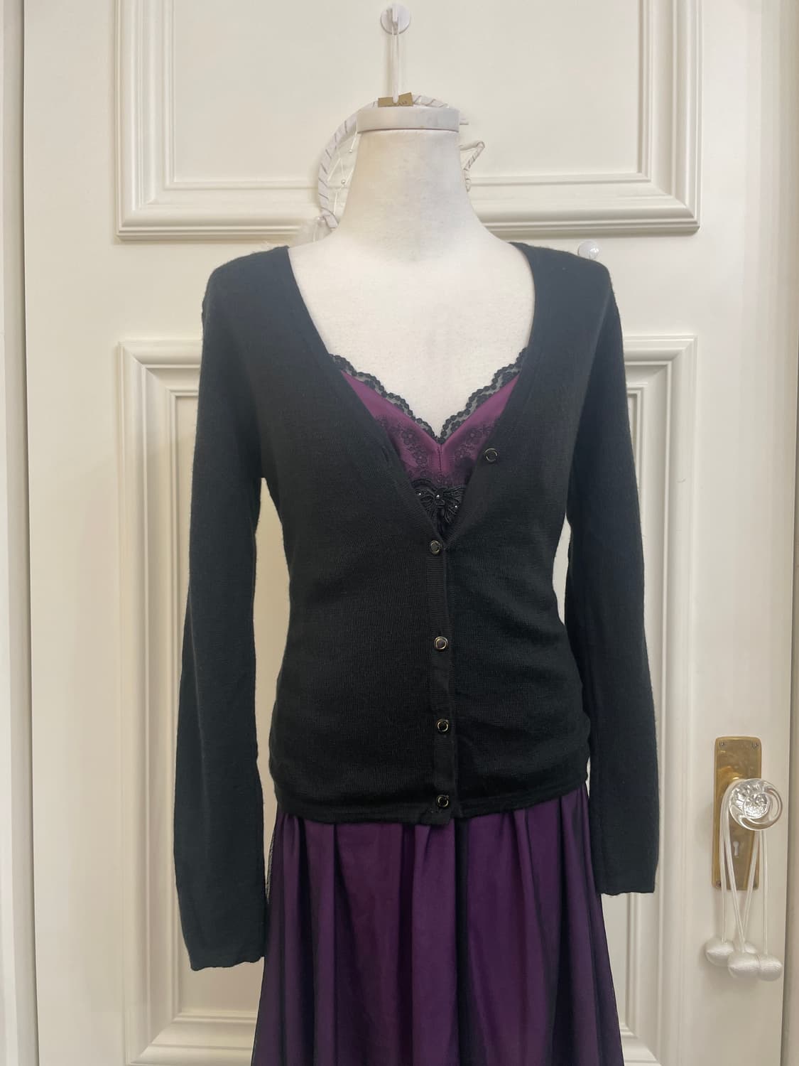 black basic gold point button cardigan&p 상품이미지4