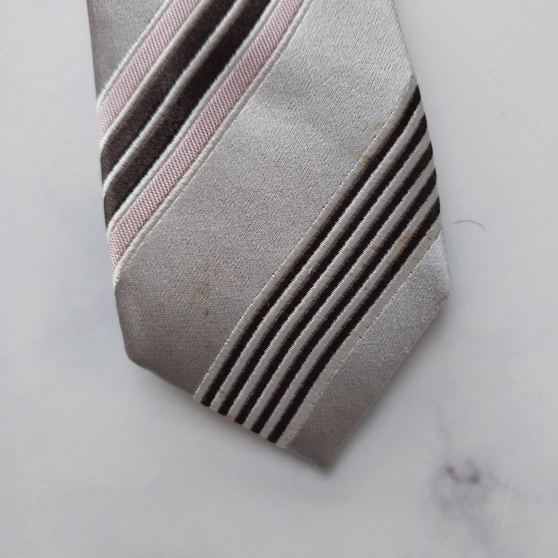 에르메네질도 제냐 실크 스트라이프 넥타이 9.1cm B등급 K1757
 상품이미지9