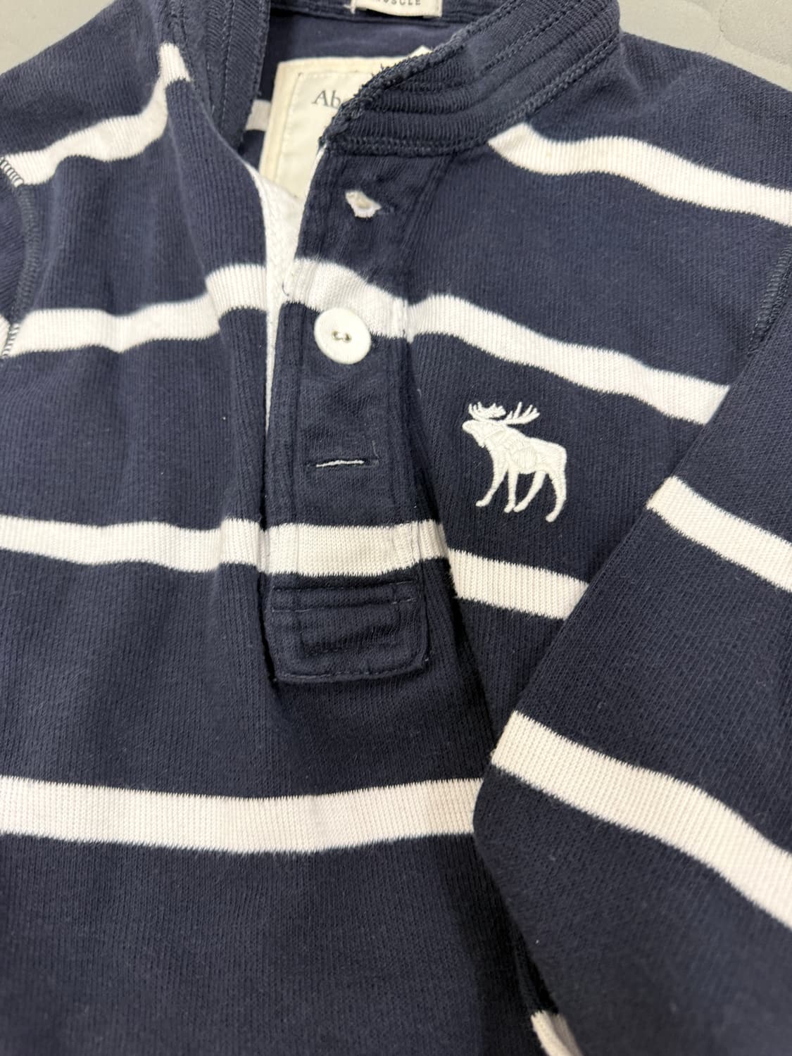 아베크롬비  스트라이프  새상품 인데  보관  미스  엄청  조금  흠? 상품이미지8