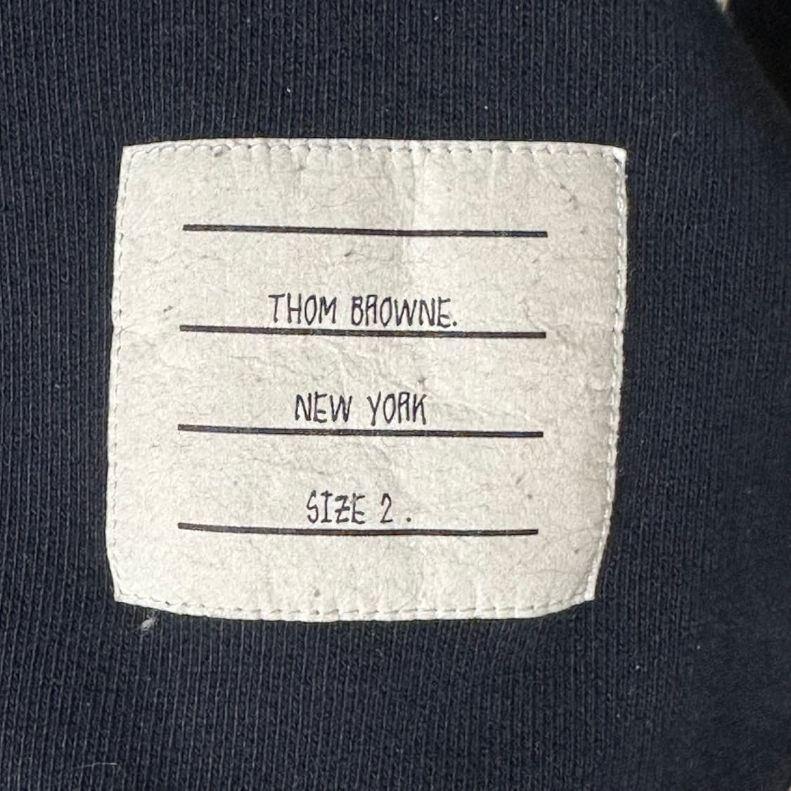 [2] 톰브라운 백삼선 맨투맨 네이비 상품이미지4