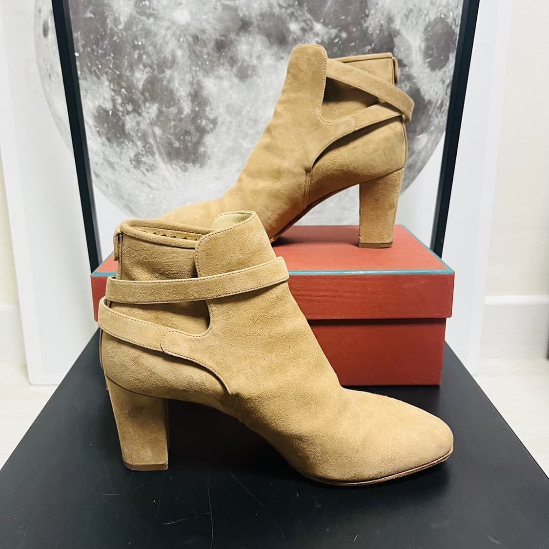 정품 38) 로로피아나 레일라 스트랩 스웨이드 부츠 240~245 상품이미지2