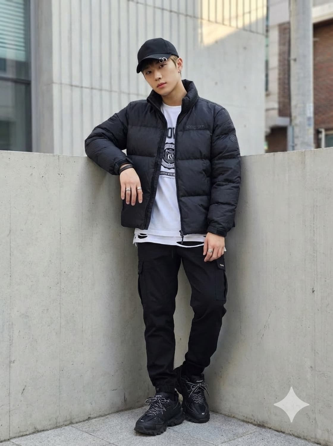 디스커버리 익스페디션 블랙 덕다운 숏패딩 자켓 상품이미지1