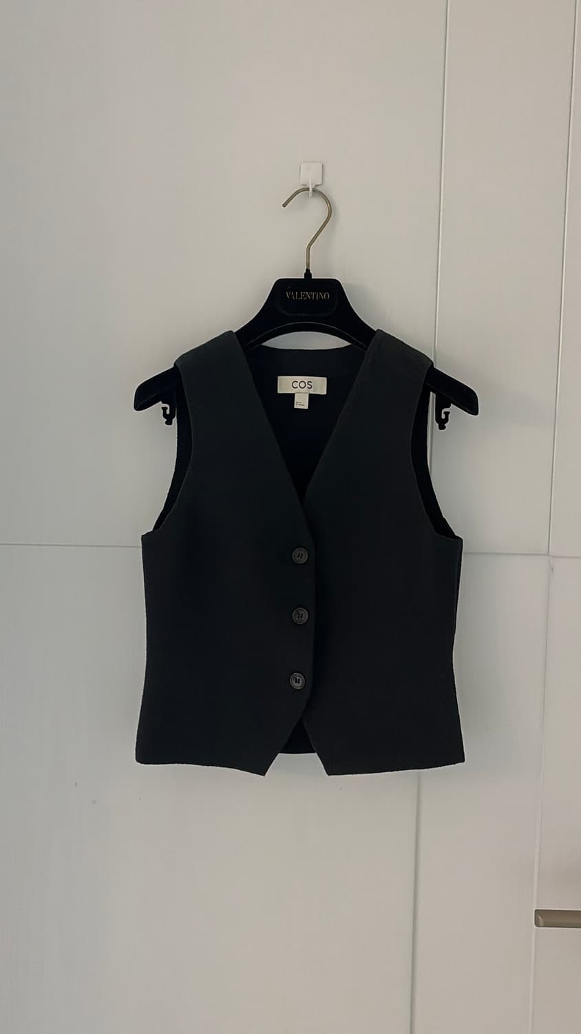 COS 코스 니트 블랙 베스트 44마른55 정품 상품이미지2