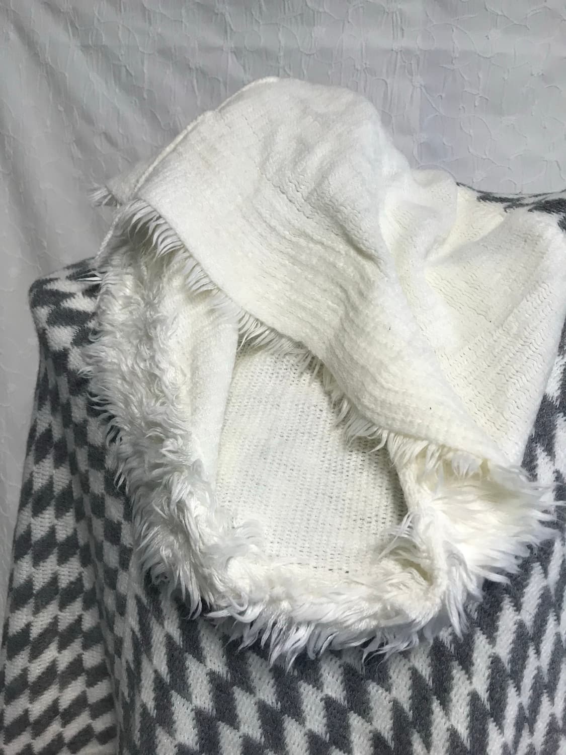 빈티지 그런지 드레이프 테슬 니트 케이프 탑 상품이미지6