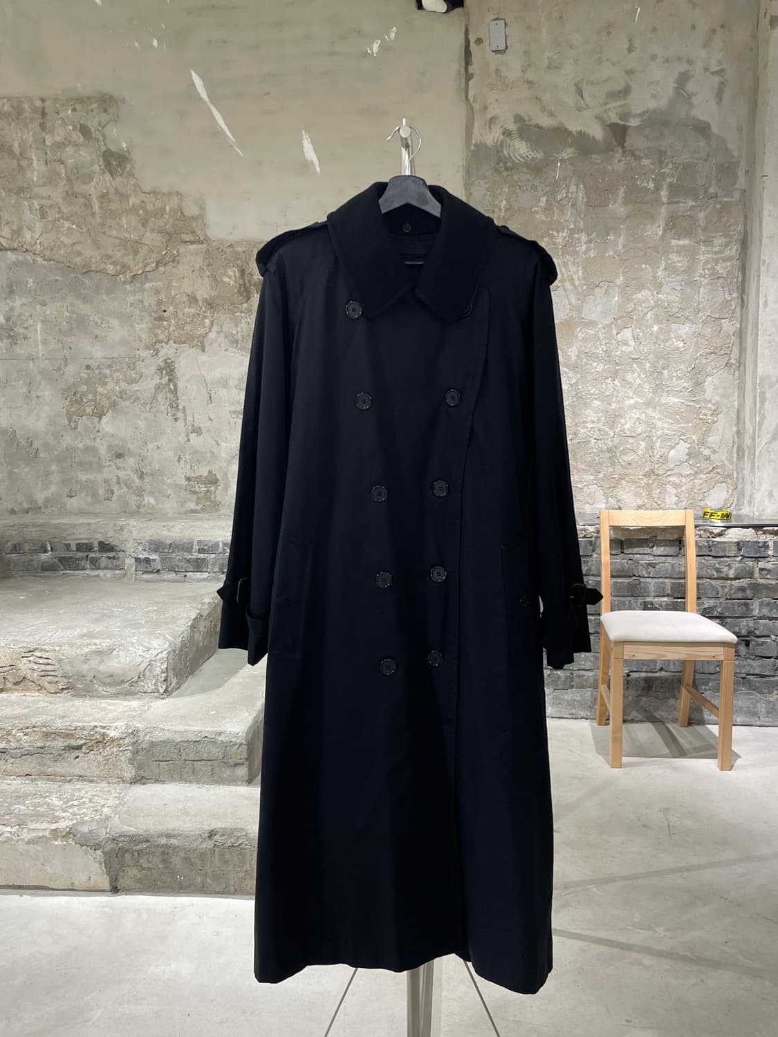 버버리 블랙 클래식 벨티드 트렌치 코트 상품이미지1