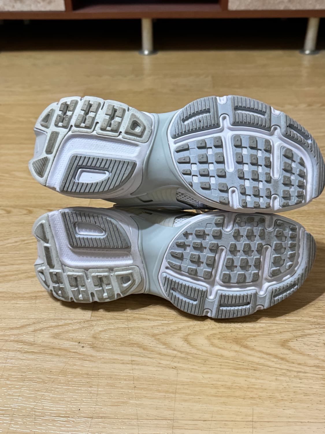 나이키 V2K 테크노 흰/실버 245mm 상품이미지10