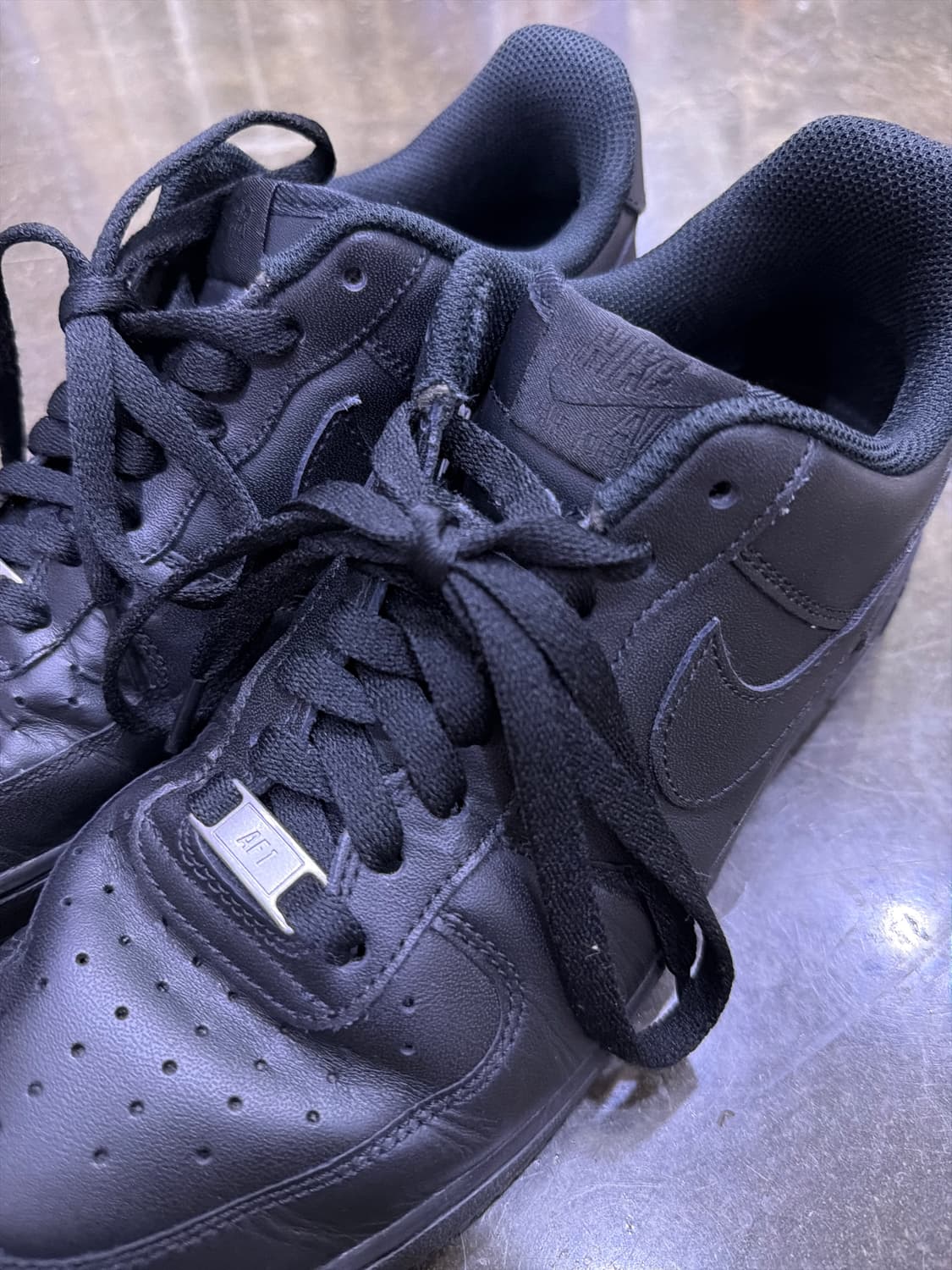 나이키 에어포스 1 07 트리플블랙 로우 275 상품이미지4