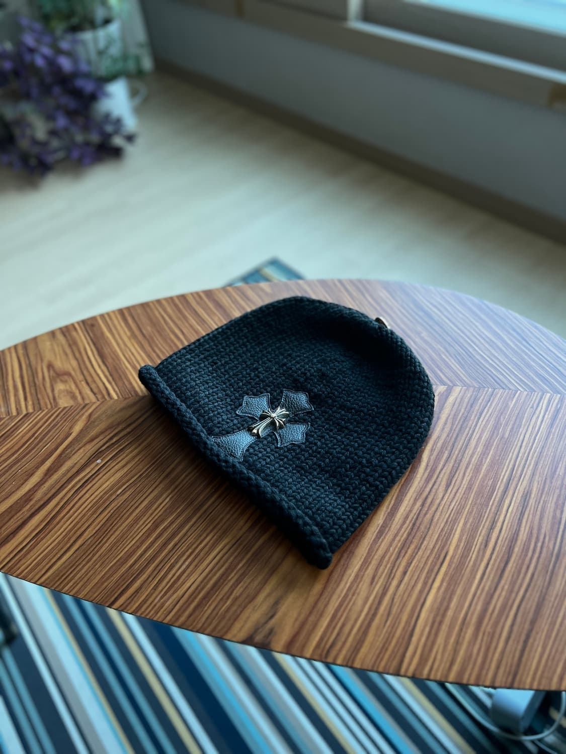 크롬하츠 실버 참 크로스 캐시미어 비니 상품이미지1